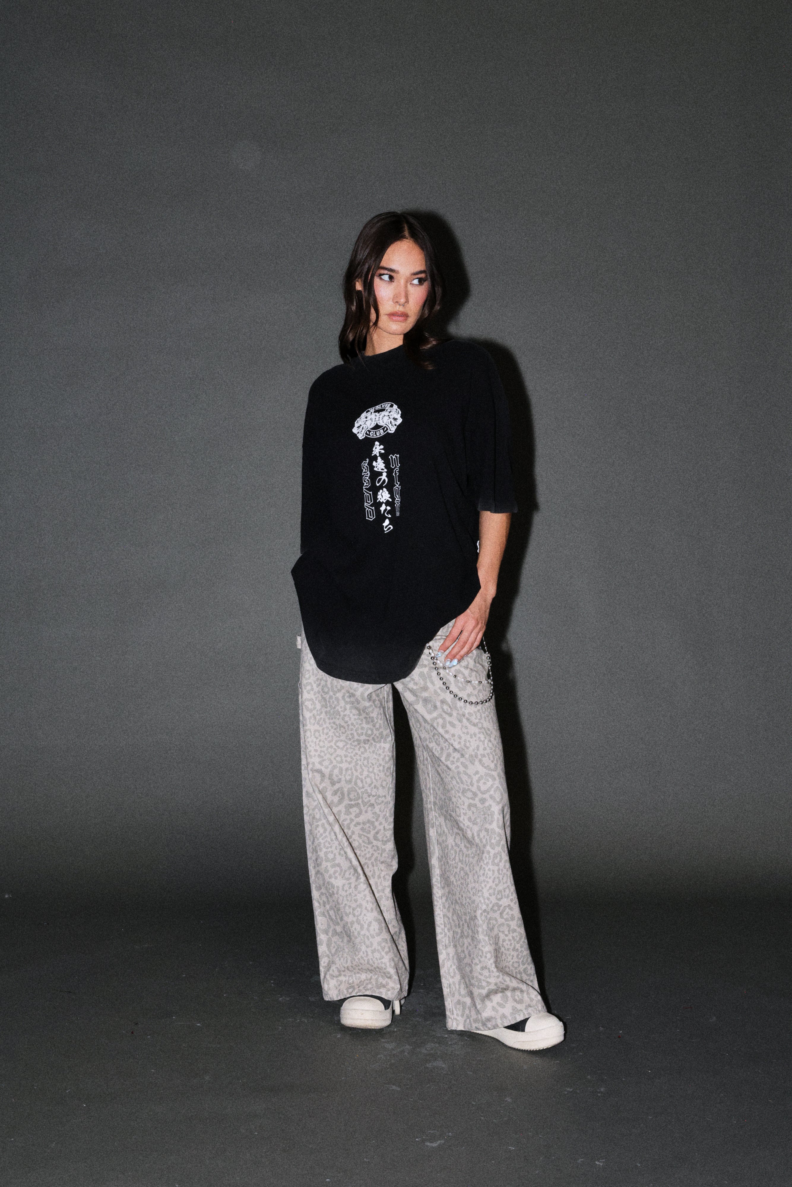 Kazoku Okami Premium Oversized Tee in Black