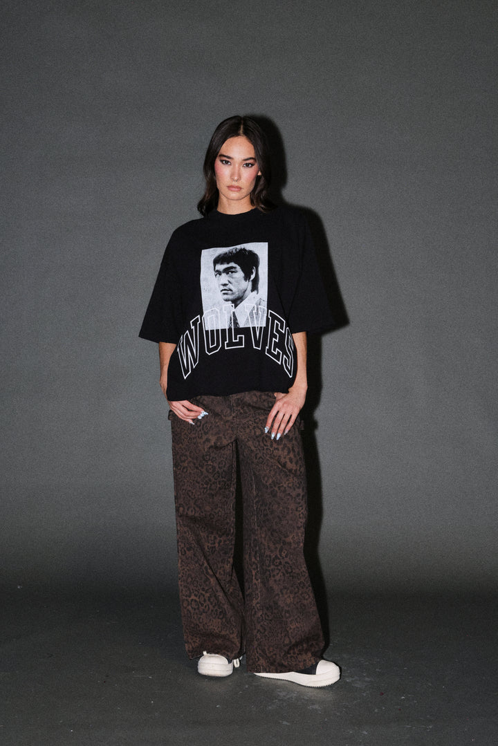 Bruce Lee Forever Distressed Grunge Box Cut Tee V2 in Black