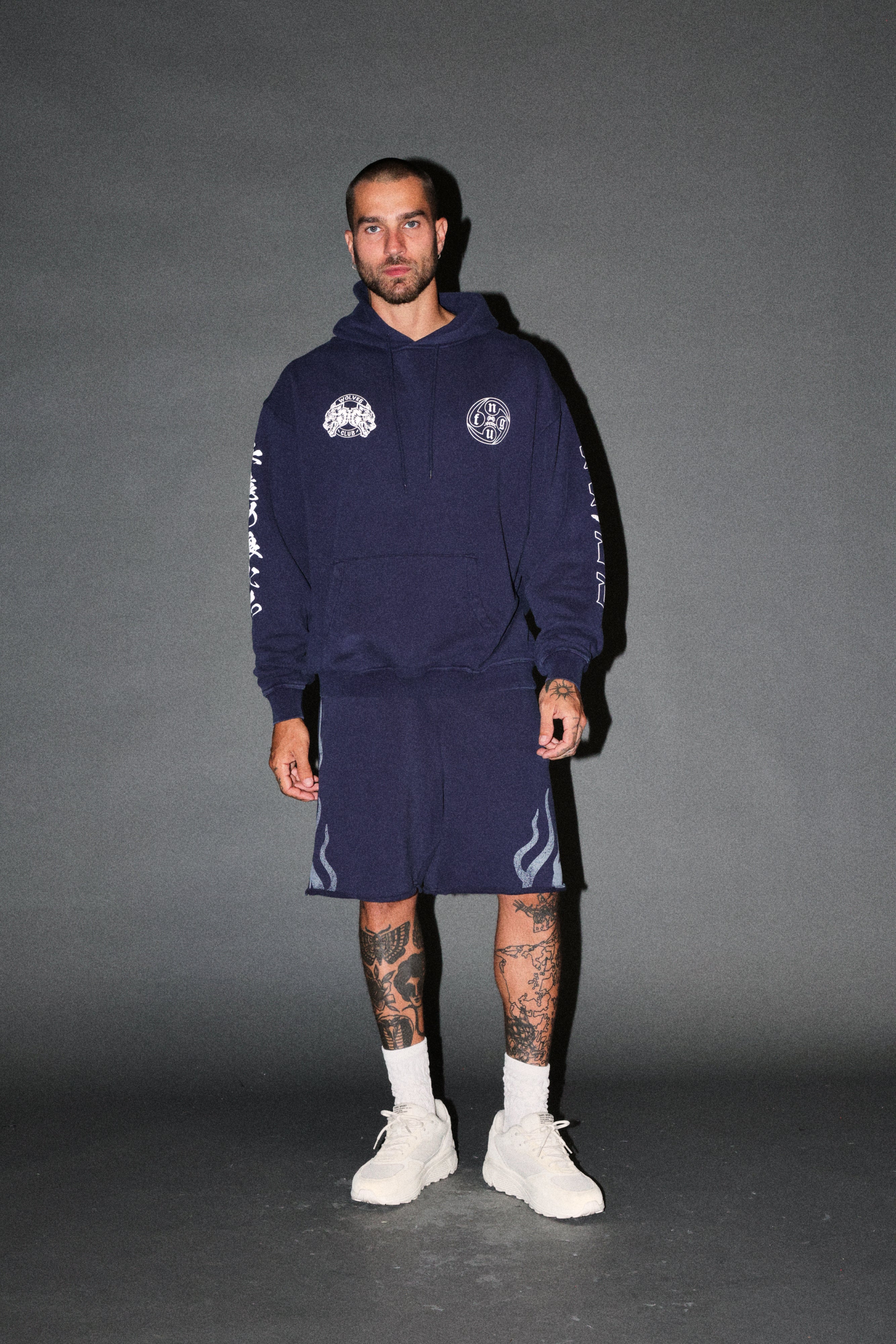 Kazoku Okami Bishop Hoodie in Navy