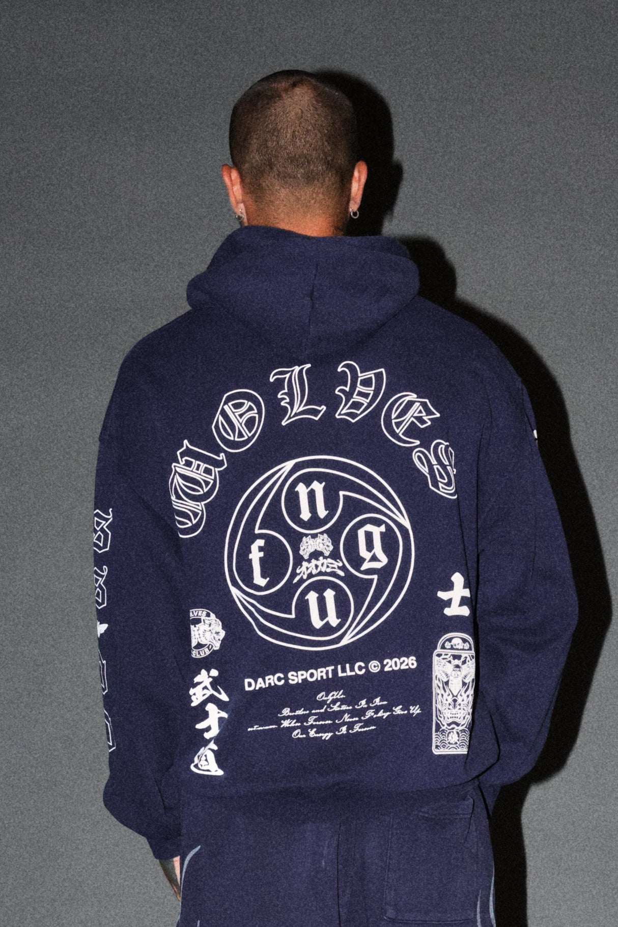 Kazoku Okami Bishop Hoodie in Navy