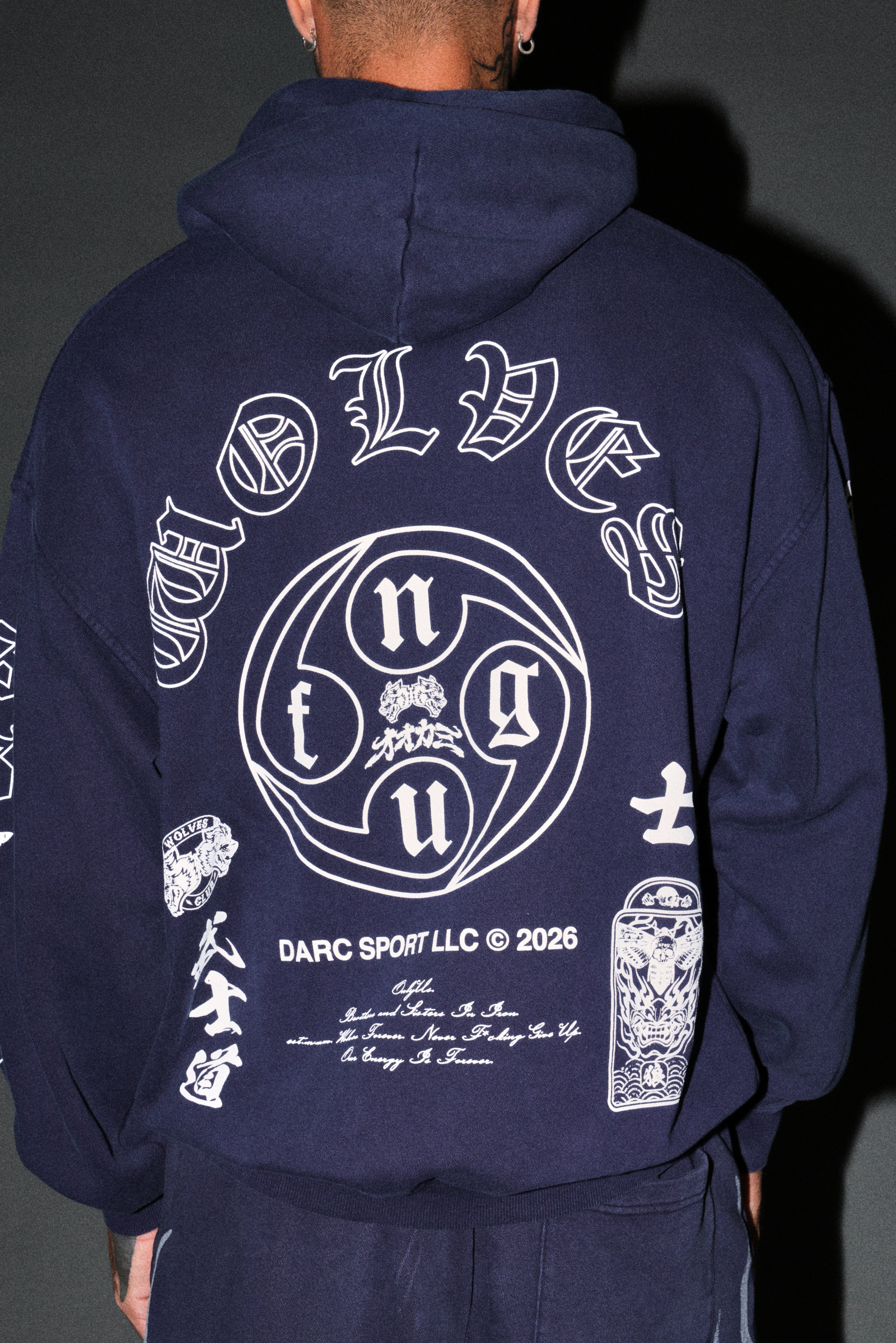 Kazoku Okami Bishop Hoodie in Navy