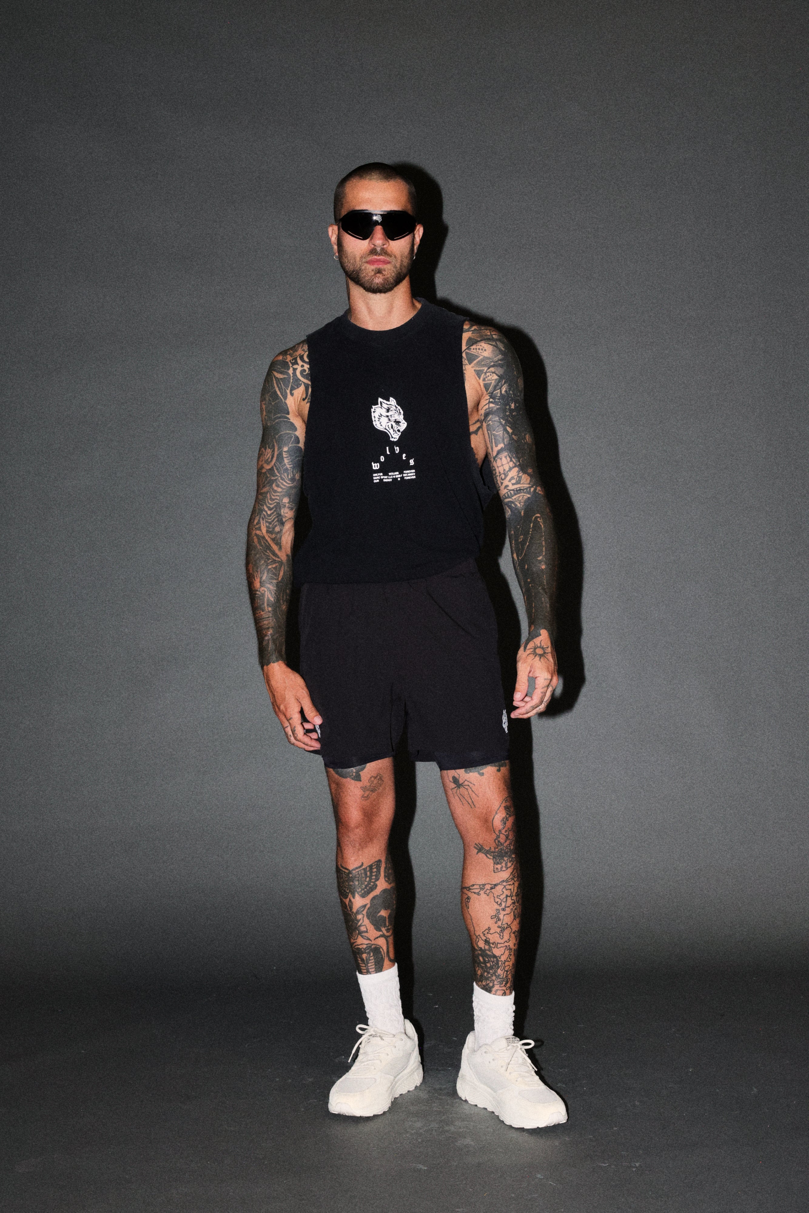 Half Mask Tommy Muscle Tee in Black
