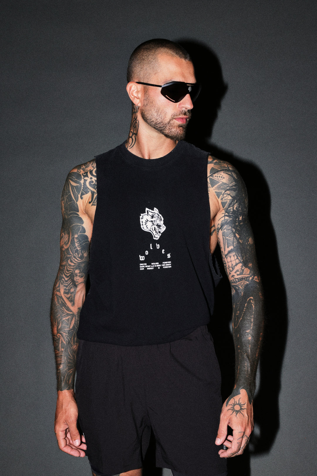 Half Mask Tommy Muscle Tee in Black