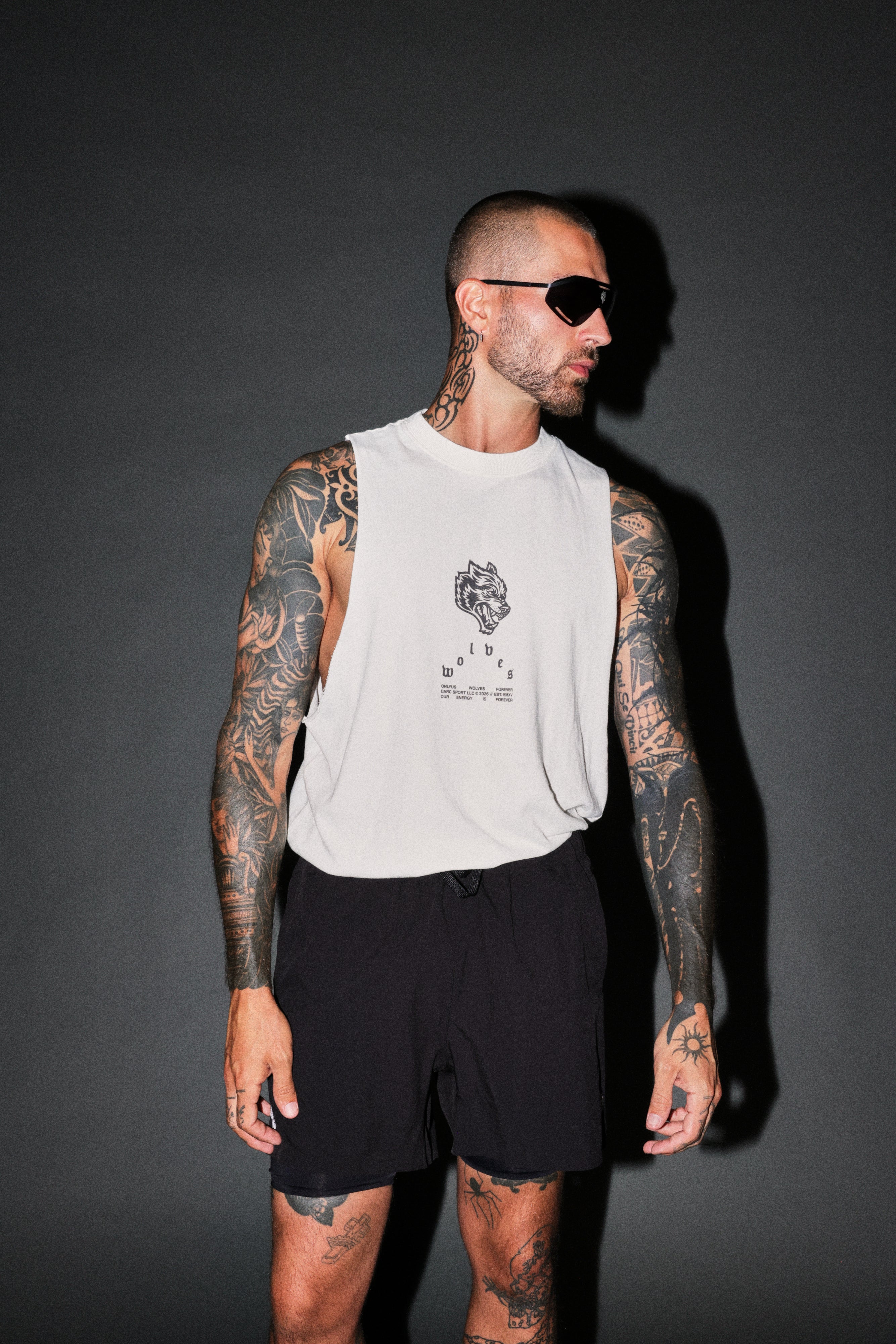 Half Mask Tommy Muscle Tee in Cream