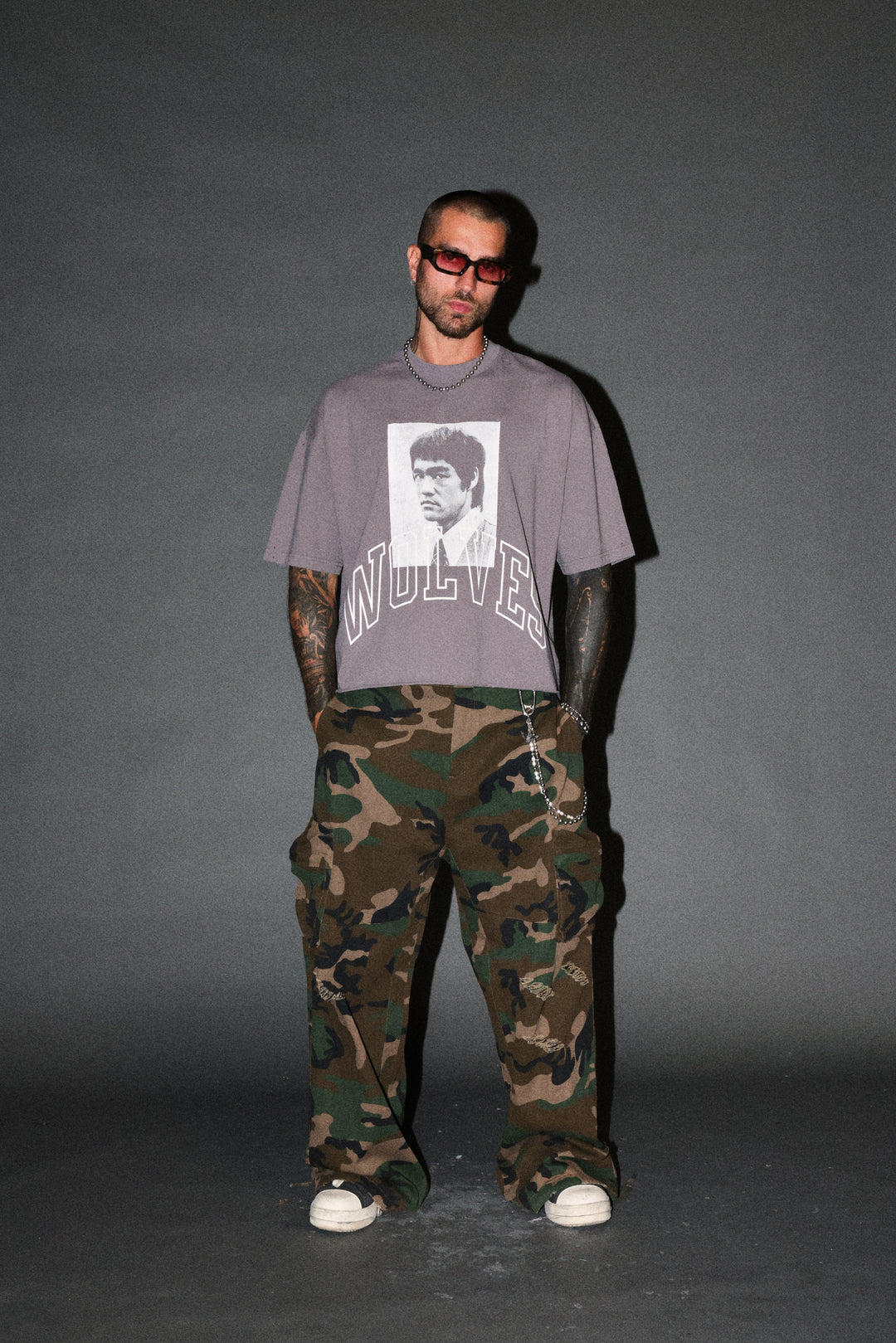 Bruce Lee Forever Distressed Grunge Box Cut Tee V2 in Slate Gray