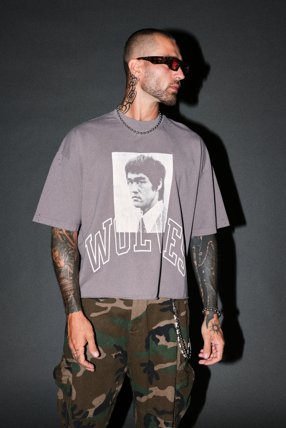 Bruce Lee Forever Distressed Grunge Box Cut Tee V2 in Slate Gray