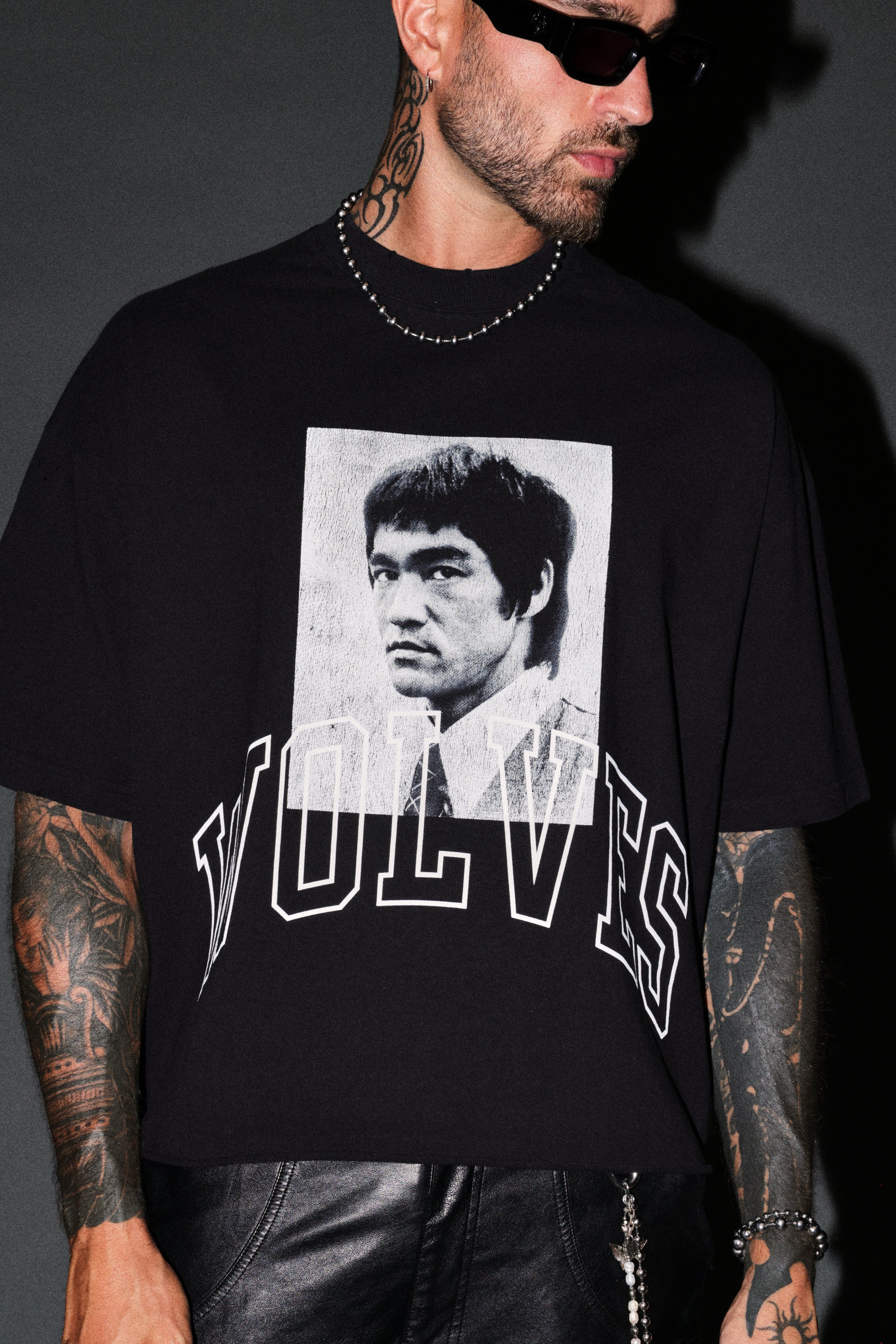 Bruce Lee Forever Distressed Grunge Box Cut Tee V2 in Black
