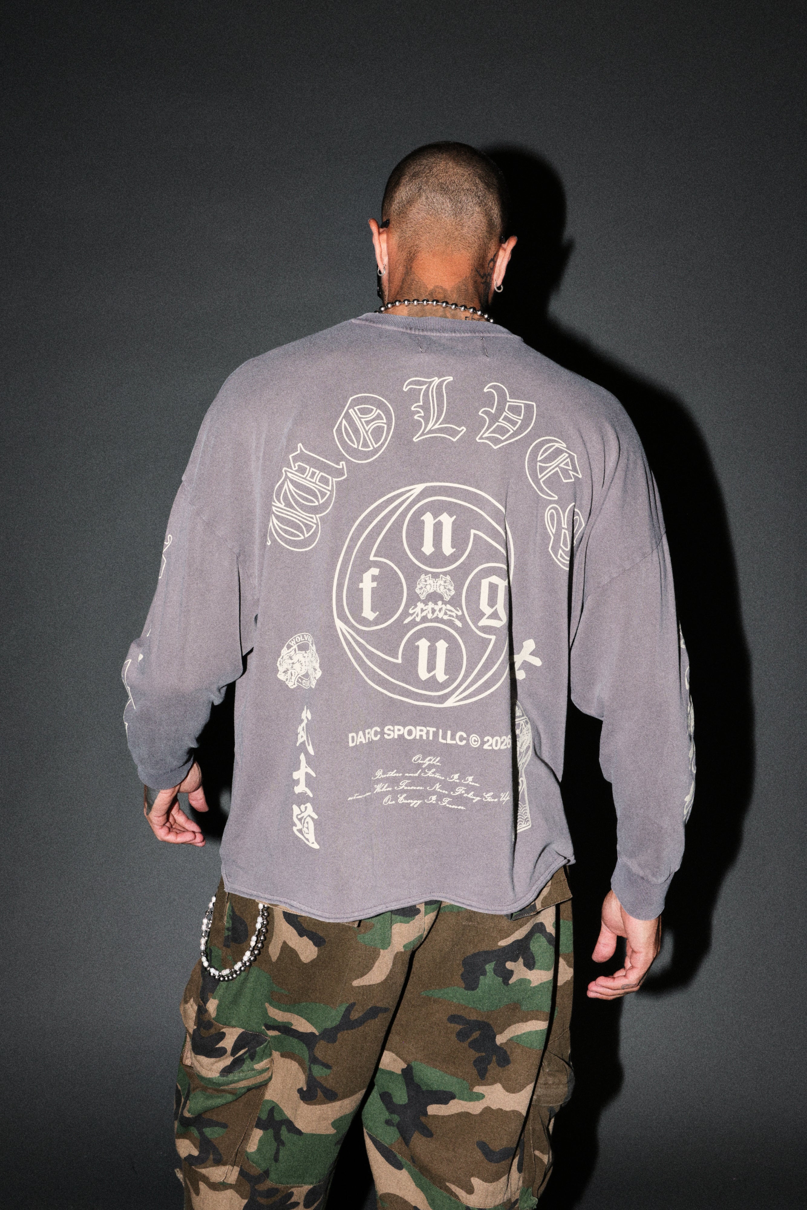 Kazoku Okami Premium Box Cut Ls Tee in Slate Gray