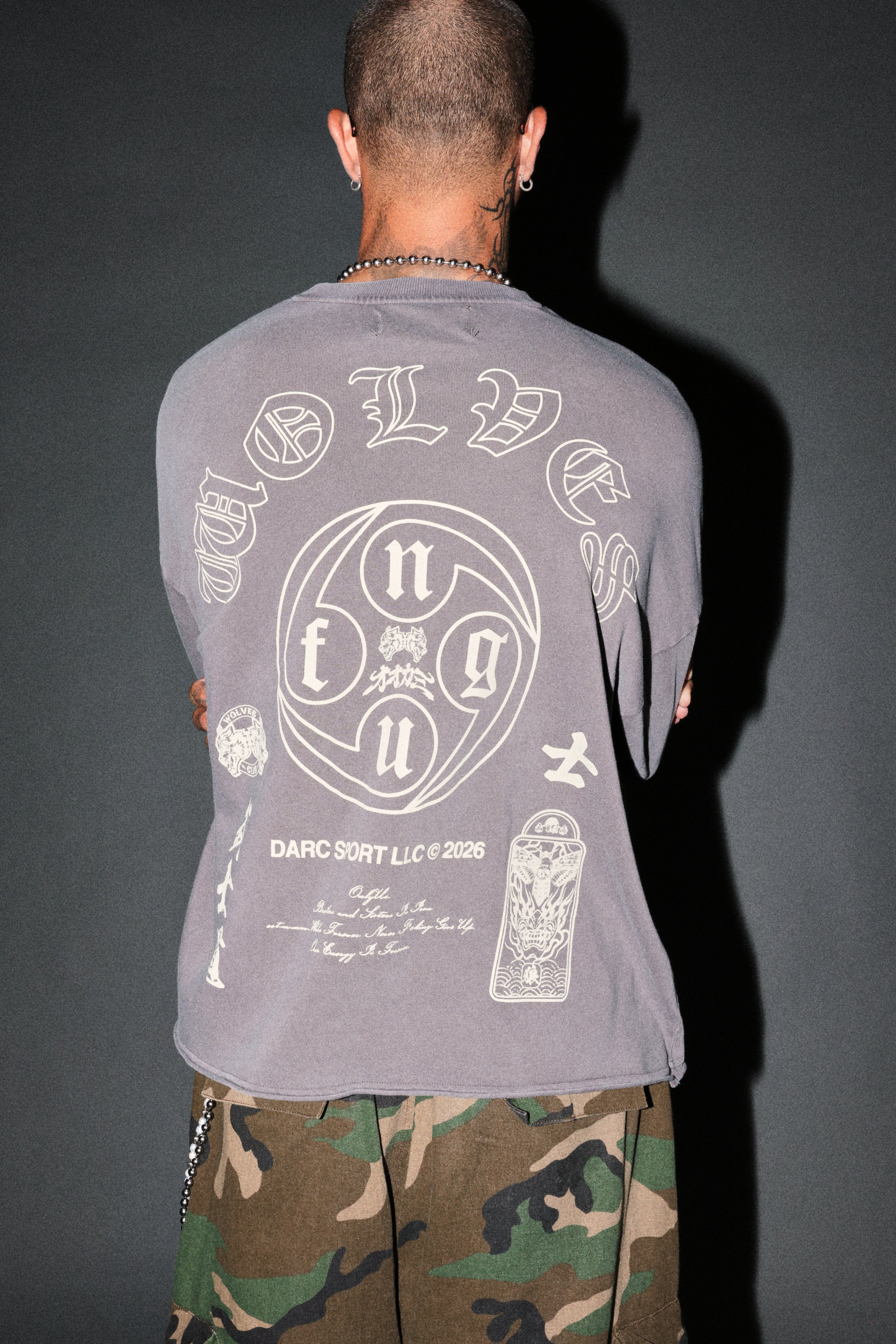Kazoku Okami Premium Box Cut Ls Tee in Slate Gray