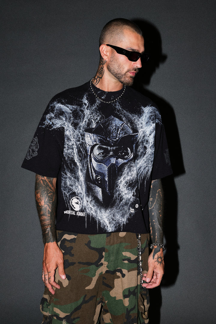 Sub-Zero Distressed Grunge Box Cut Tee V2 in Black