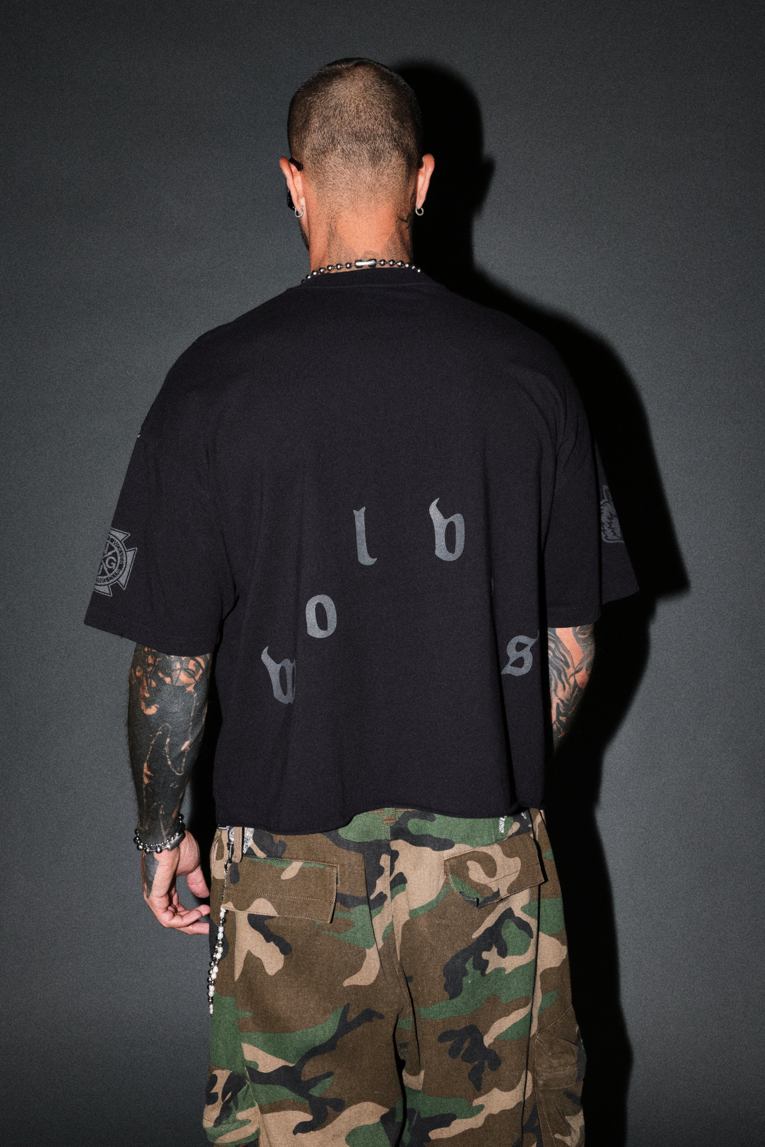 Sub-Zero Distressed Grunge Box Cut Tee V2 in Black