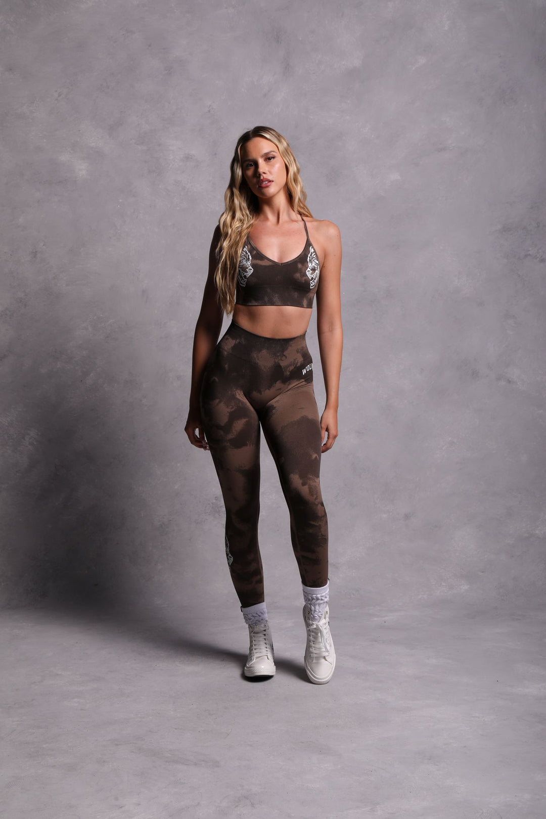 Dual "Everson Seamless" Sports Bra in Mojave Brown Jumbo Marble