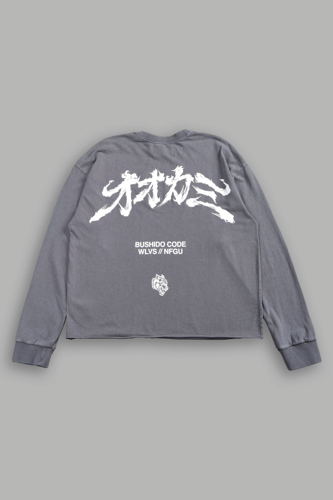 Okami Bushido Grunge Mid Length Raw Hem Ls Tee in Slate Gray