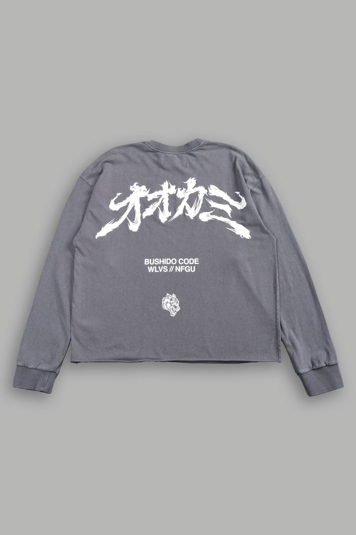 Okami Bushido Grunge Mid Length Raw Hem Ls Tee in Slate Gray