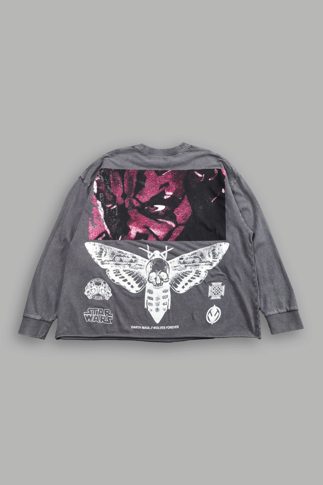 The Shadow Grunge Mid Length Raw Hem Ls Tee in Slate Gray