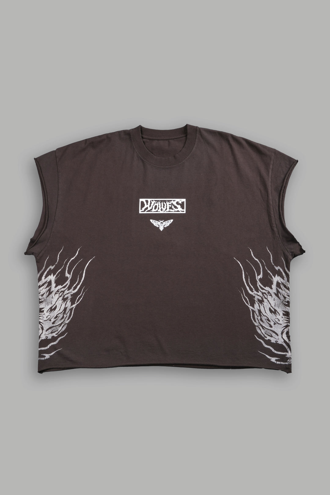 Death's-Head Grunge Cut-Off Mid Length Raw Hem Tee in Darc Brown Drift Wash