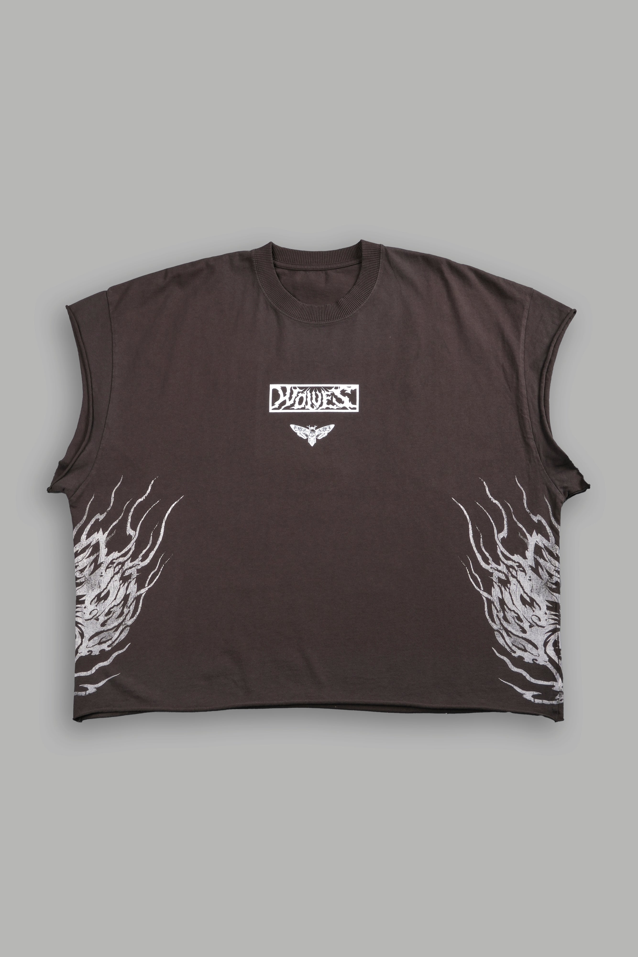 Death's-Head Grunge Cut-Off Mid Length Raw Hem Tee in Darc Brown Drift Wash