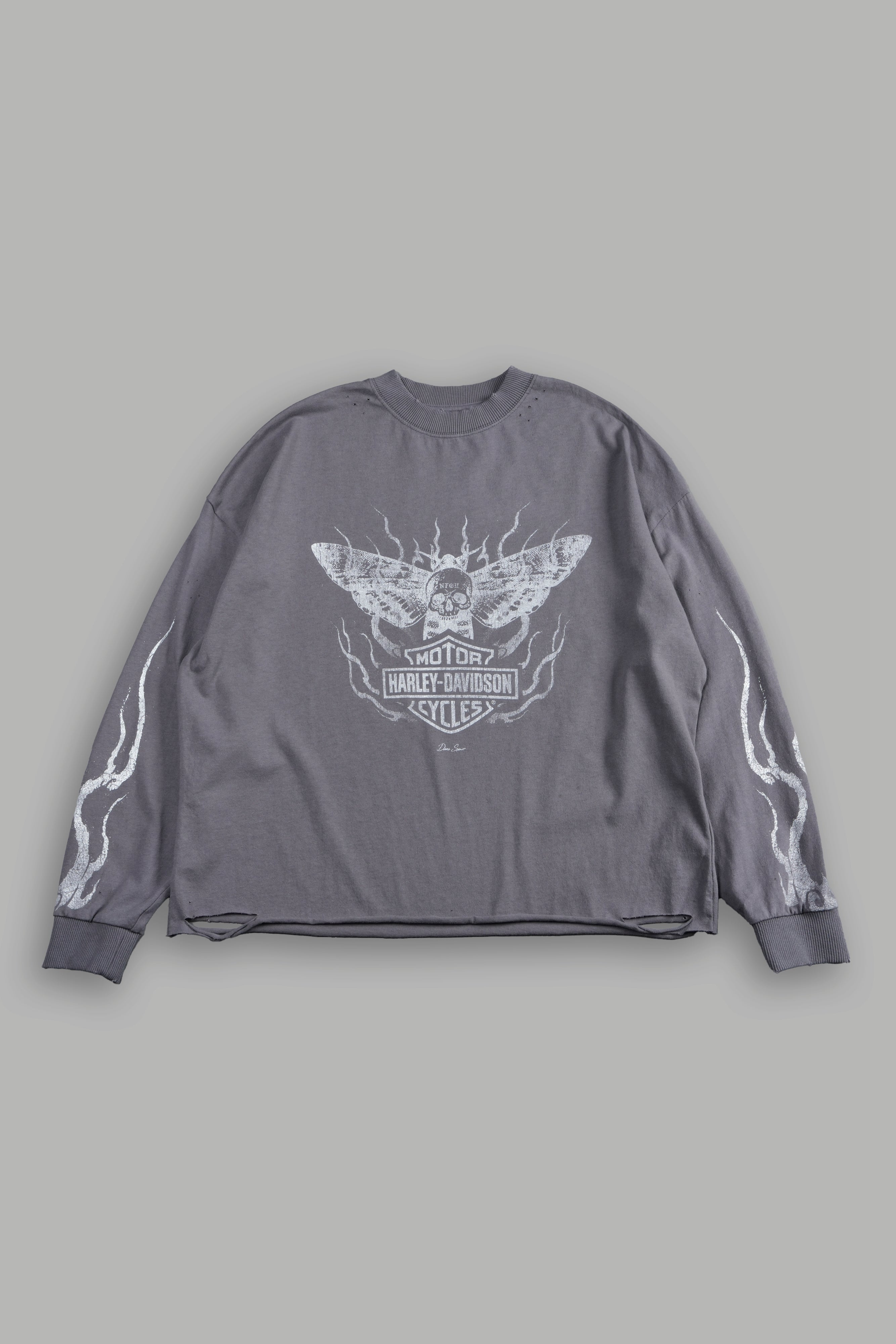 H-D Moth Inferno Distressed Grunge Box Cut Ls Tee in Slate Gray