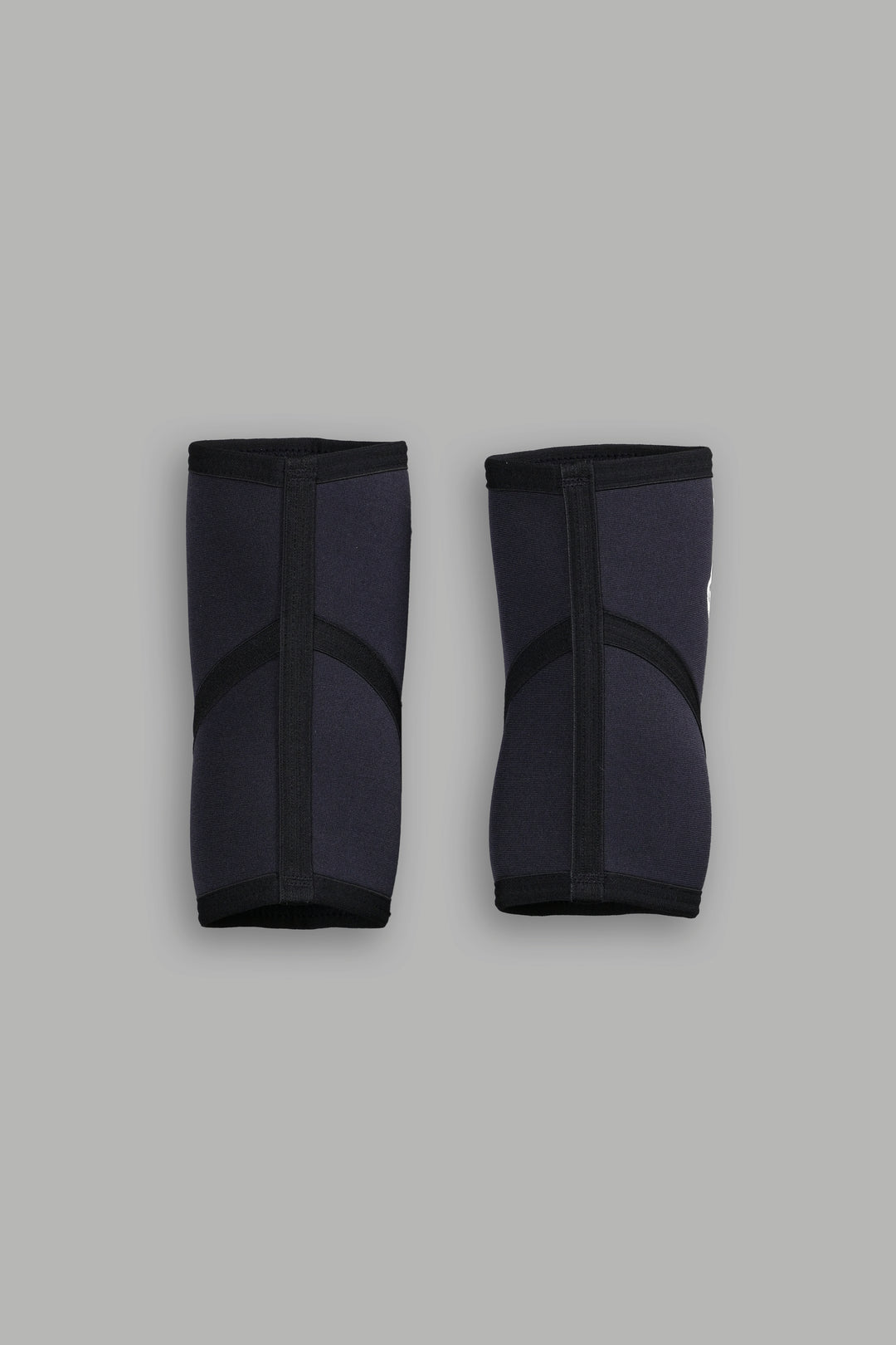Wolf Head Elbow Sleeves in Black