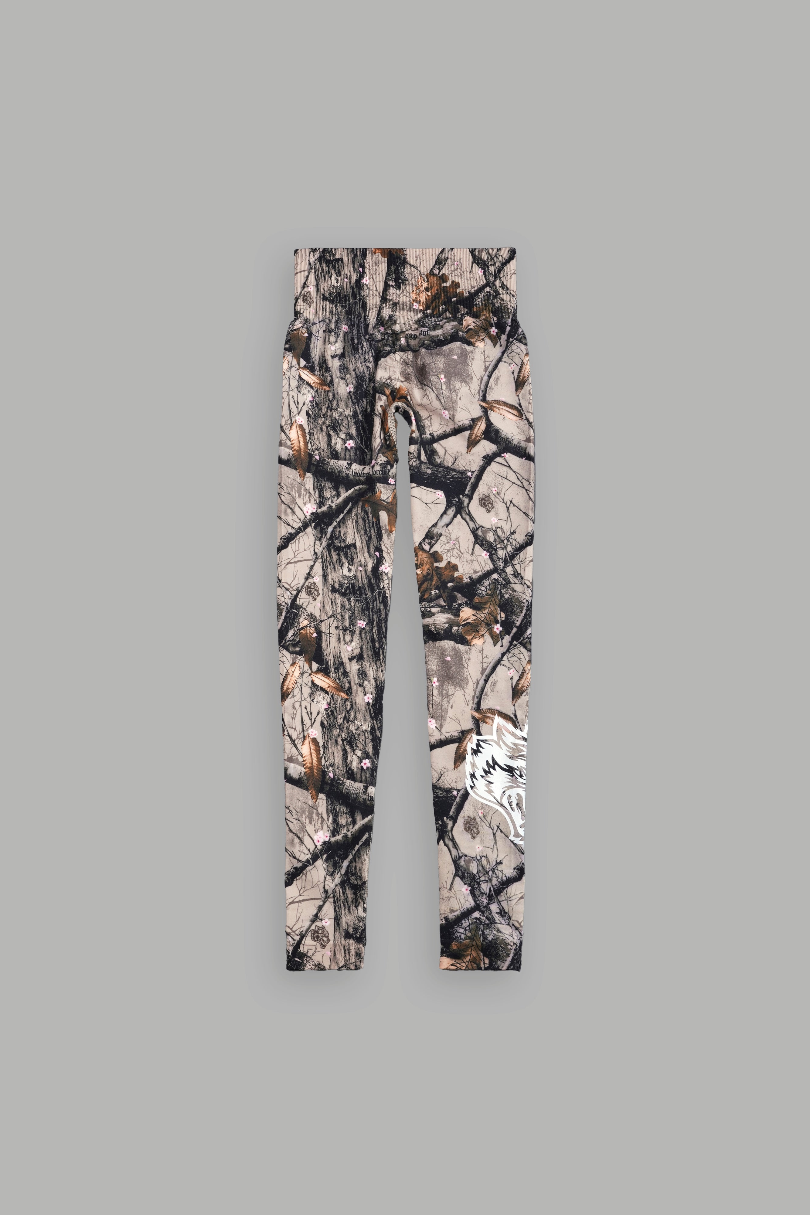 Chopper "Everson Seamless" Scrunch Leggings in Cherry Blossom Woodland Camo