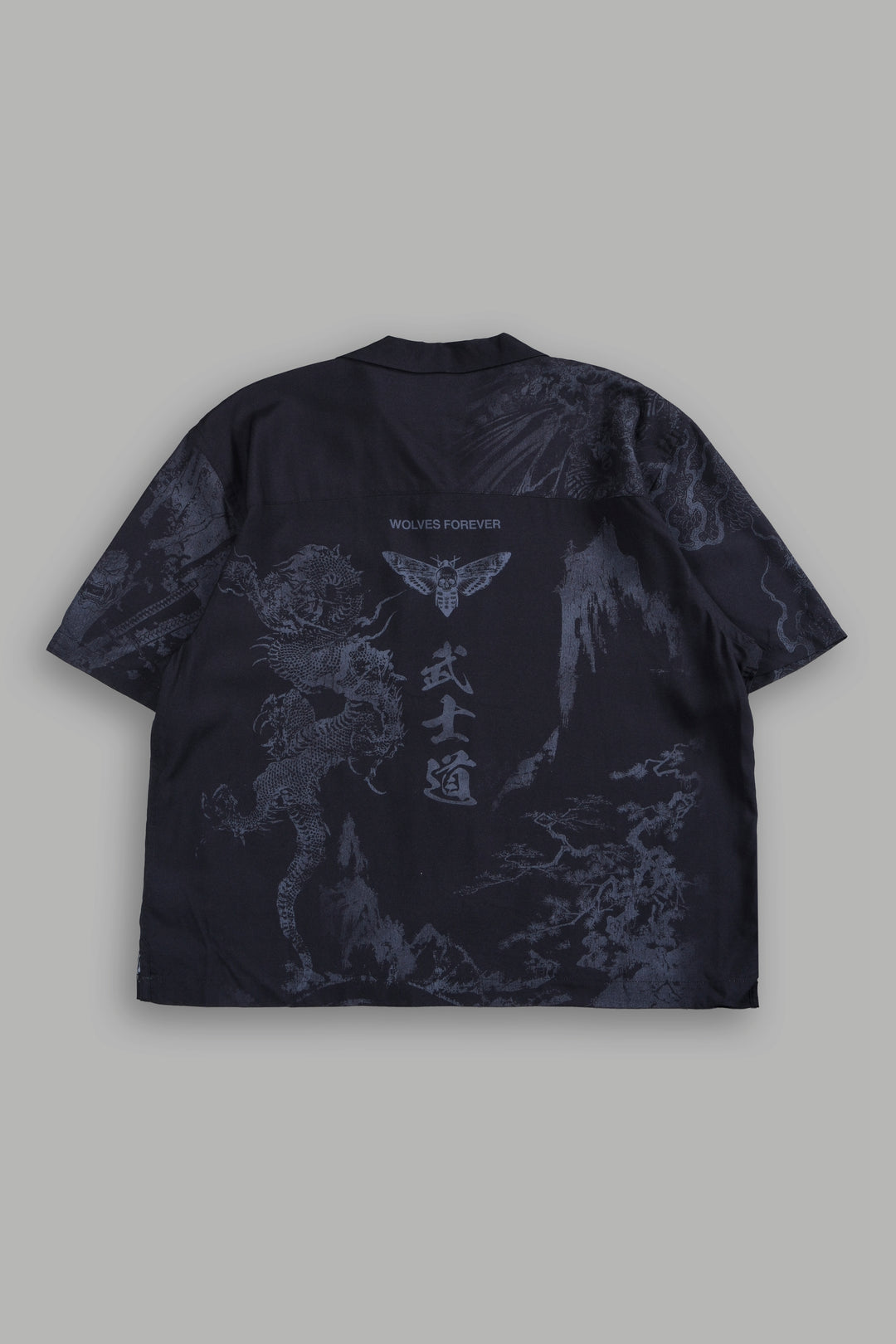 Ronin'S Lament Romero Mid Length Button Up in Black