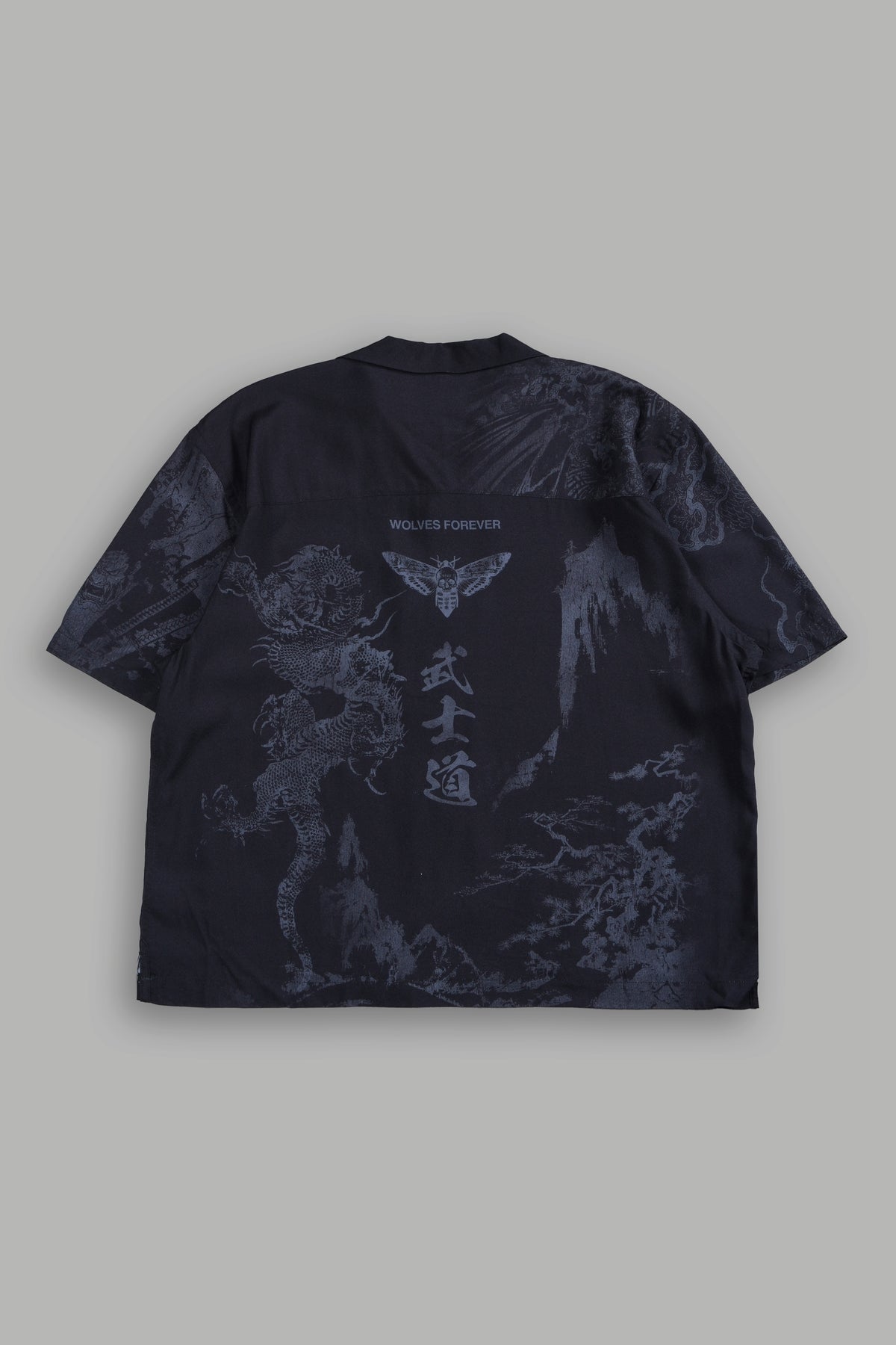 Ronin'S Lament Romero Mid Length Button Up in Black