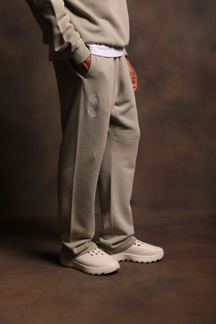 Quad Wolf Bigelow Sweats in Cactus Gray