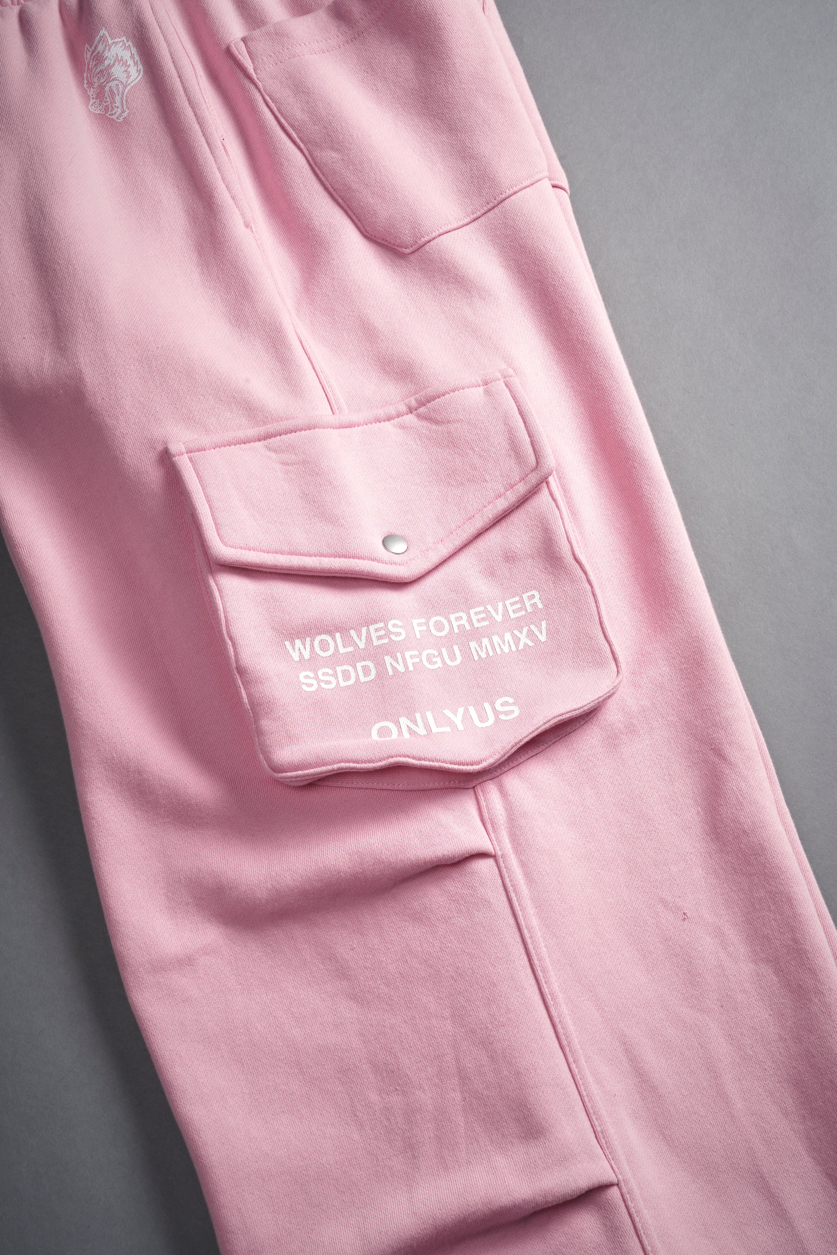 Dual Wolf Mia Cargo Sweat Pants in Cherry Blossom – DarcSport