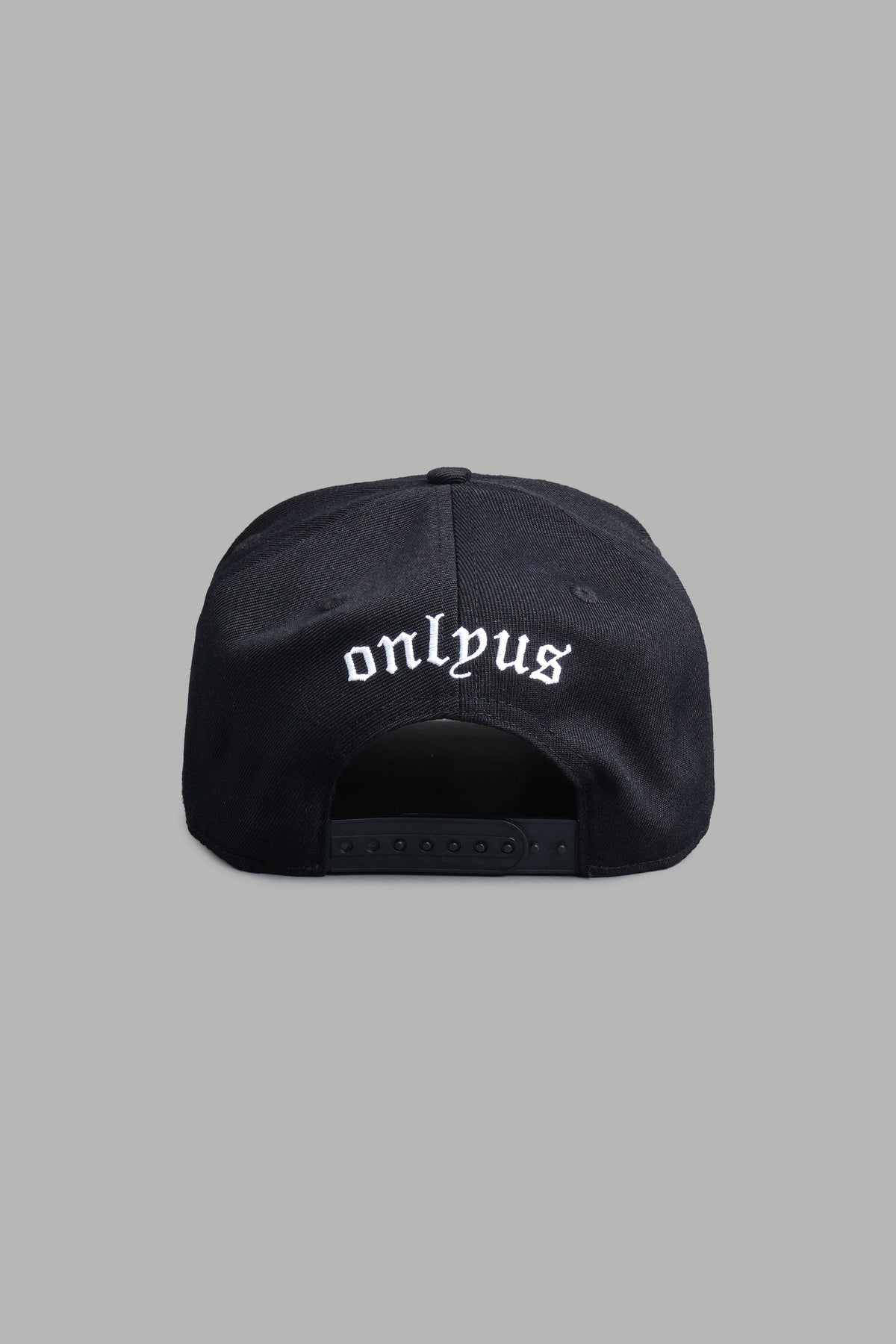 Darc Corazon Snapback In Black