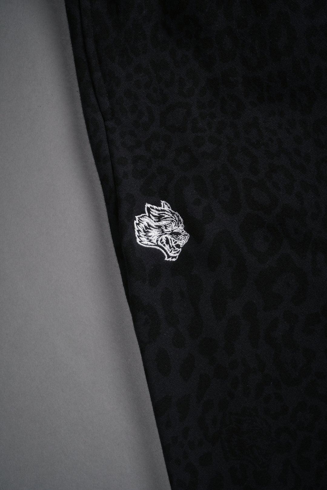 Always Oversized Omen Sweat Pants in Charcoal Leopard