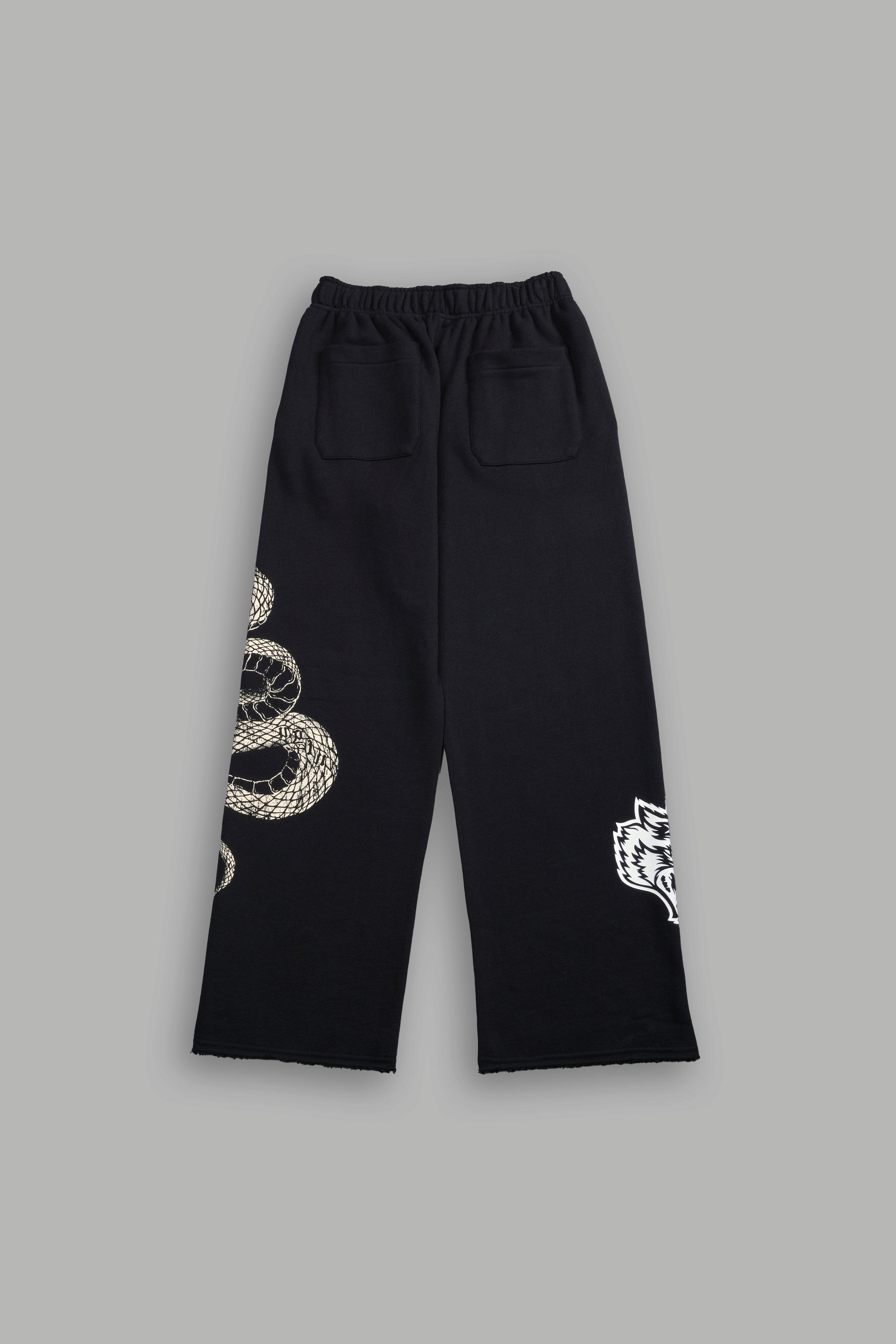 New Beginnings She Big Cozy Cargo Sweats in Black