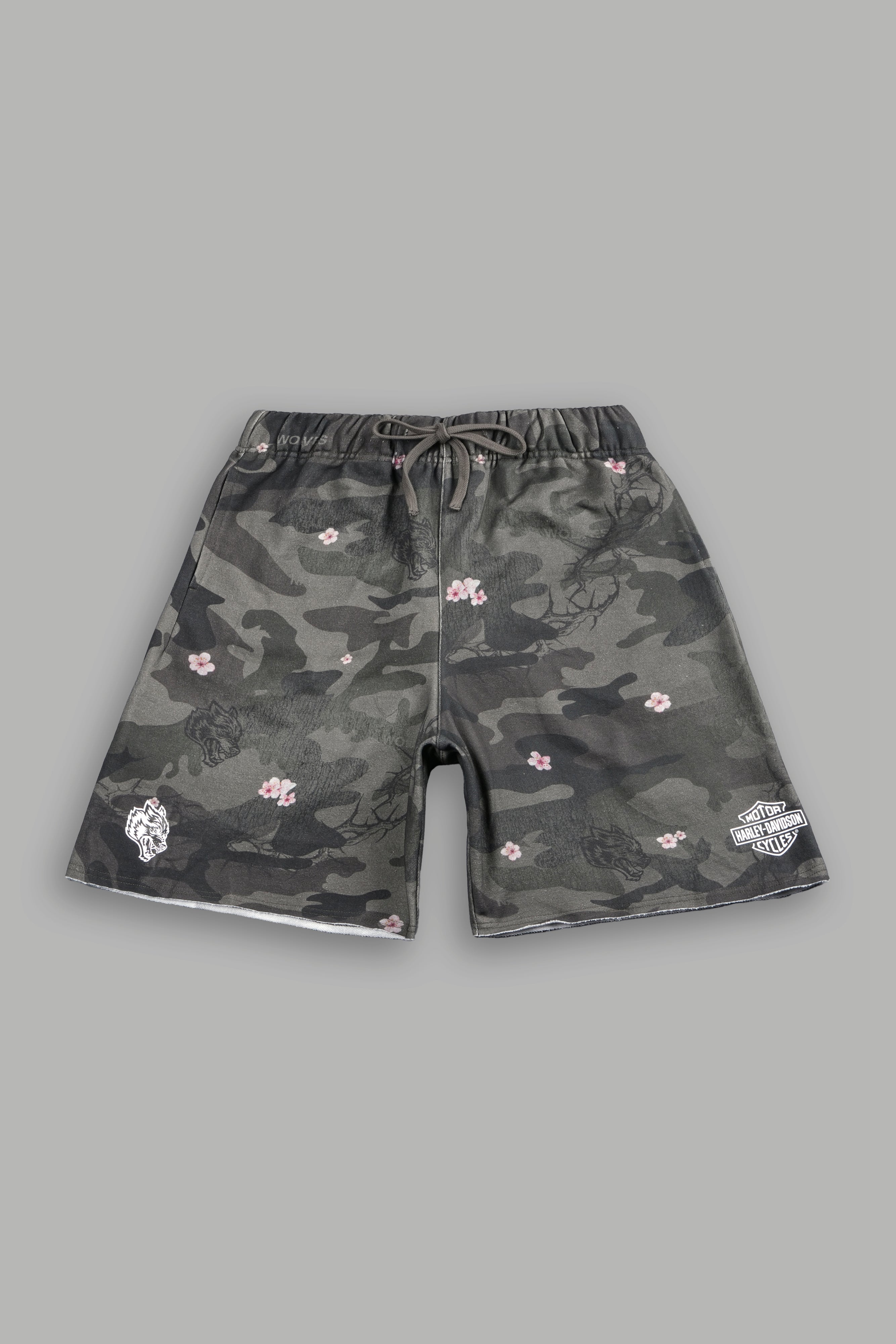 Harley-Davidson Wolves Grunge Oversized Raw Hem Post Lounge Sweat Shorts in Warrior In A Garden Green Camo