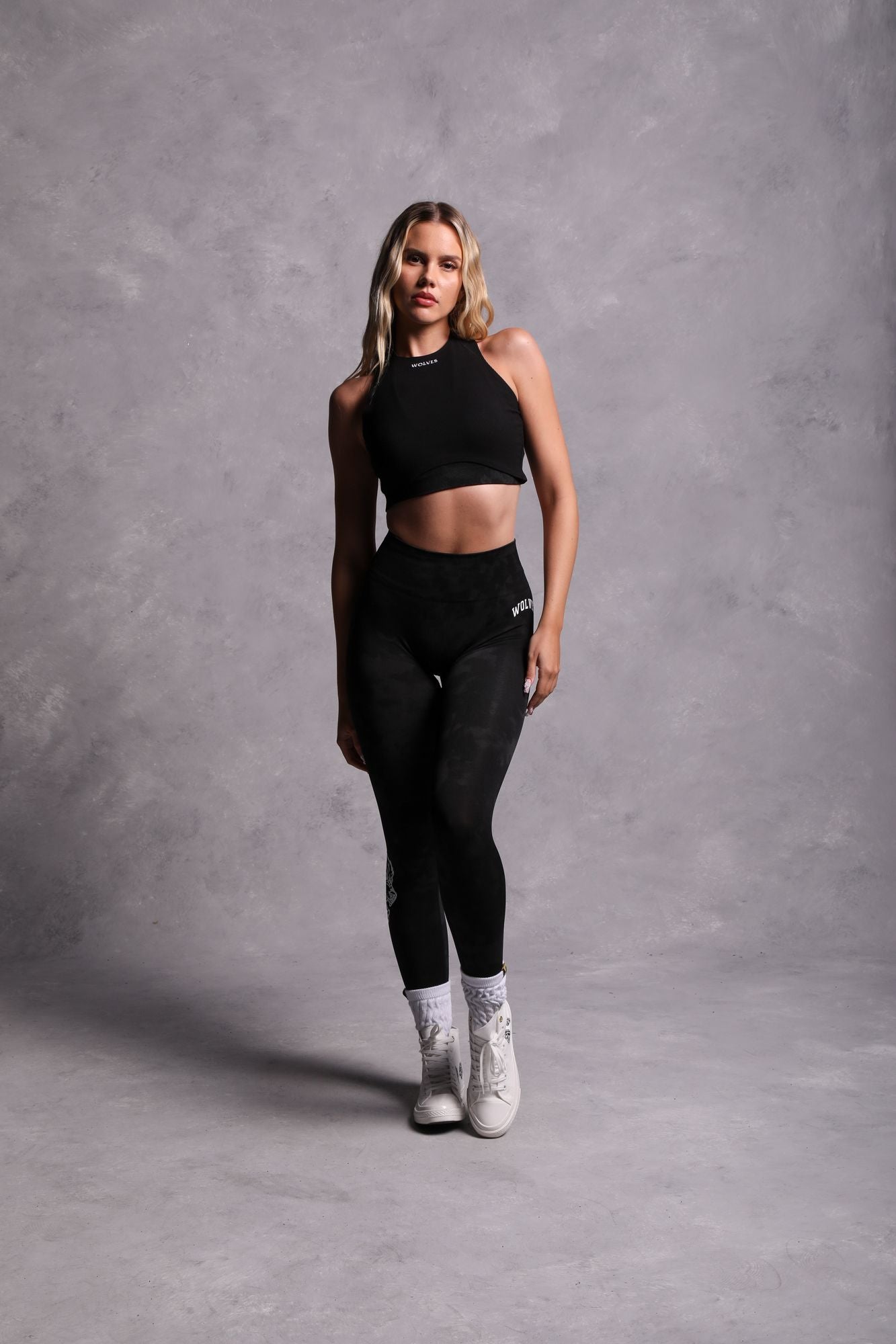 Hardcore V2 Nikita Curve Tank in Black