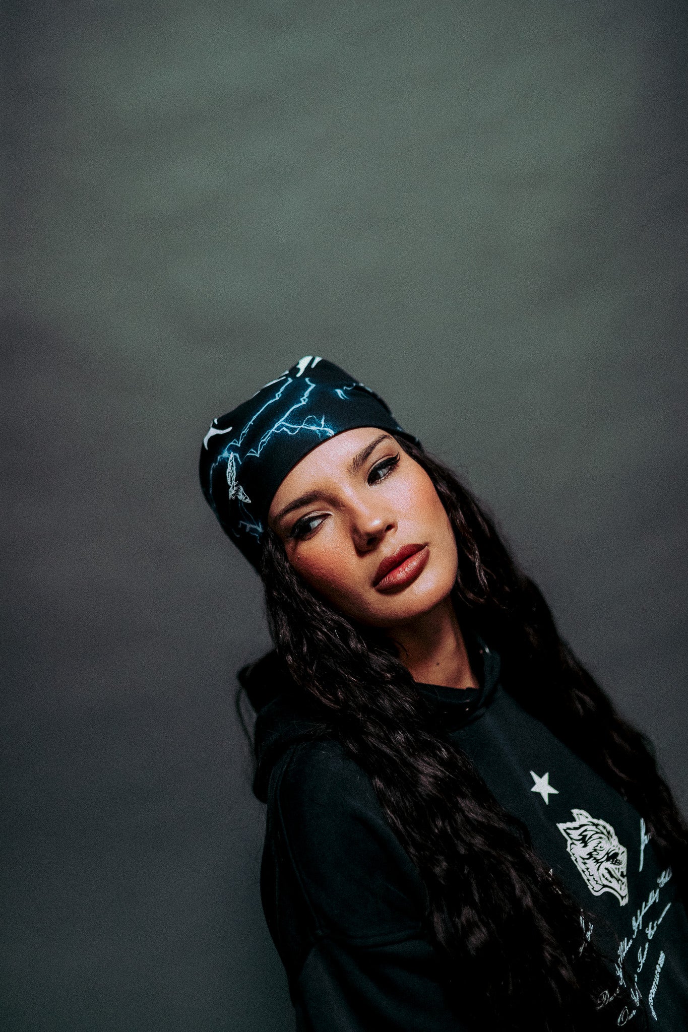 Wolves Lightning Bandana in Black
