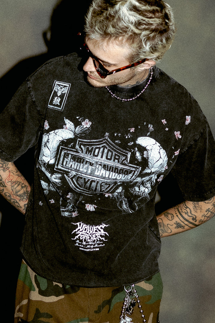 Shattered Bushido Grunge Mid Length Raw Hem Tee in Black