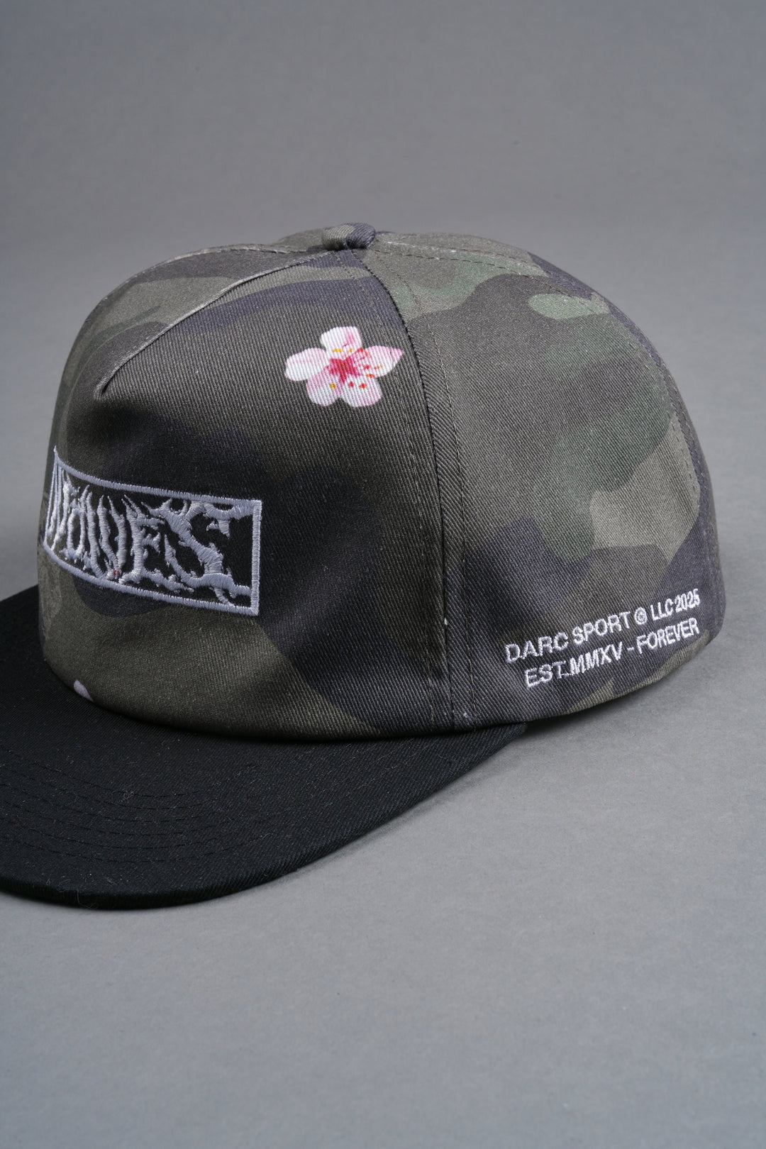 Midnight Wolves Vintage 5 Panel Hat in Vintage Blossom Woodland Camo