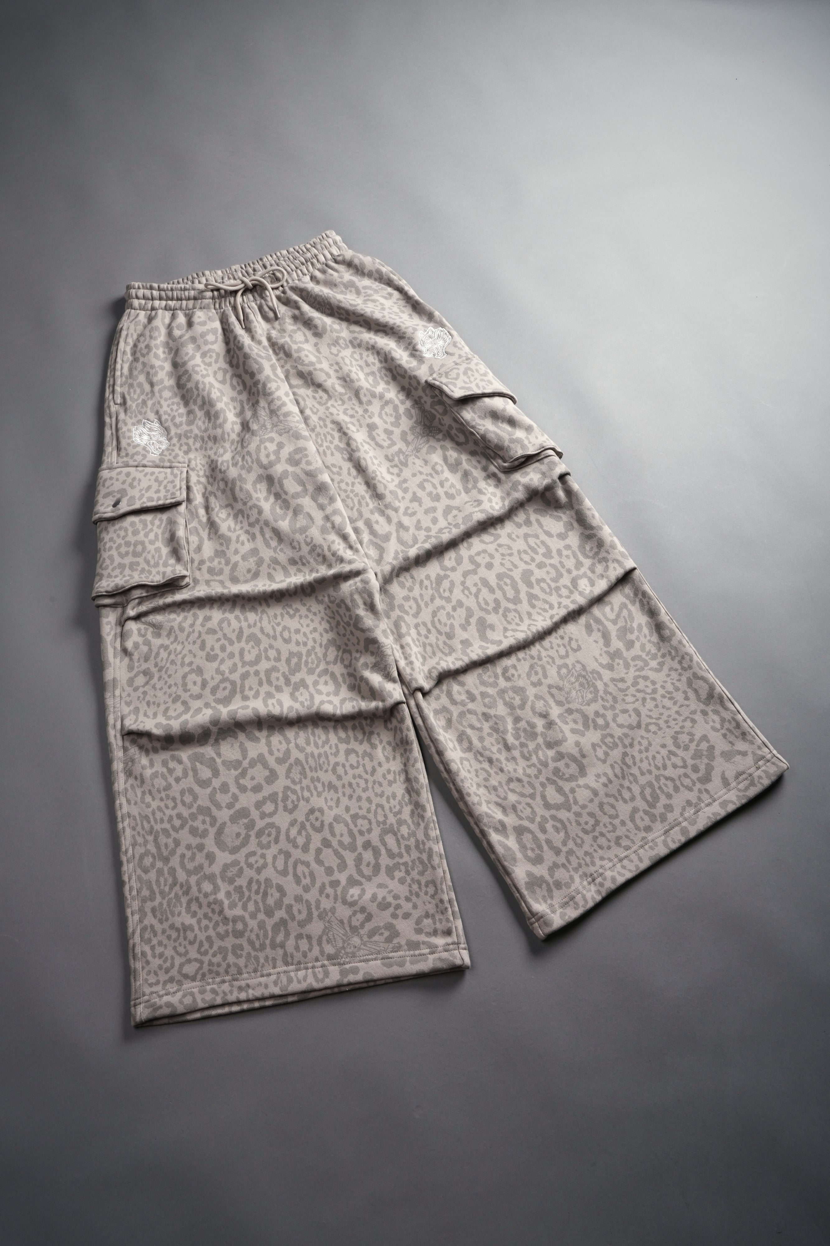 Dual Mia Cargo Sweat Pants in Clay Leopard