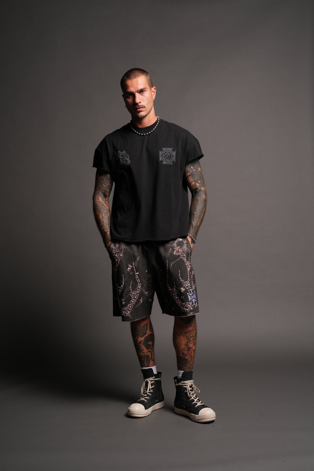 Wolves Club Cherub Grunge Mid Length Raw Hem Cap Sleeve Tee In Black