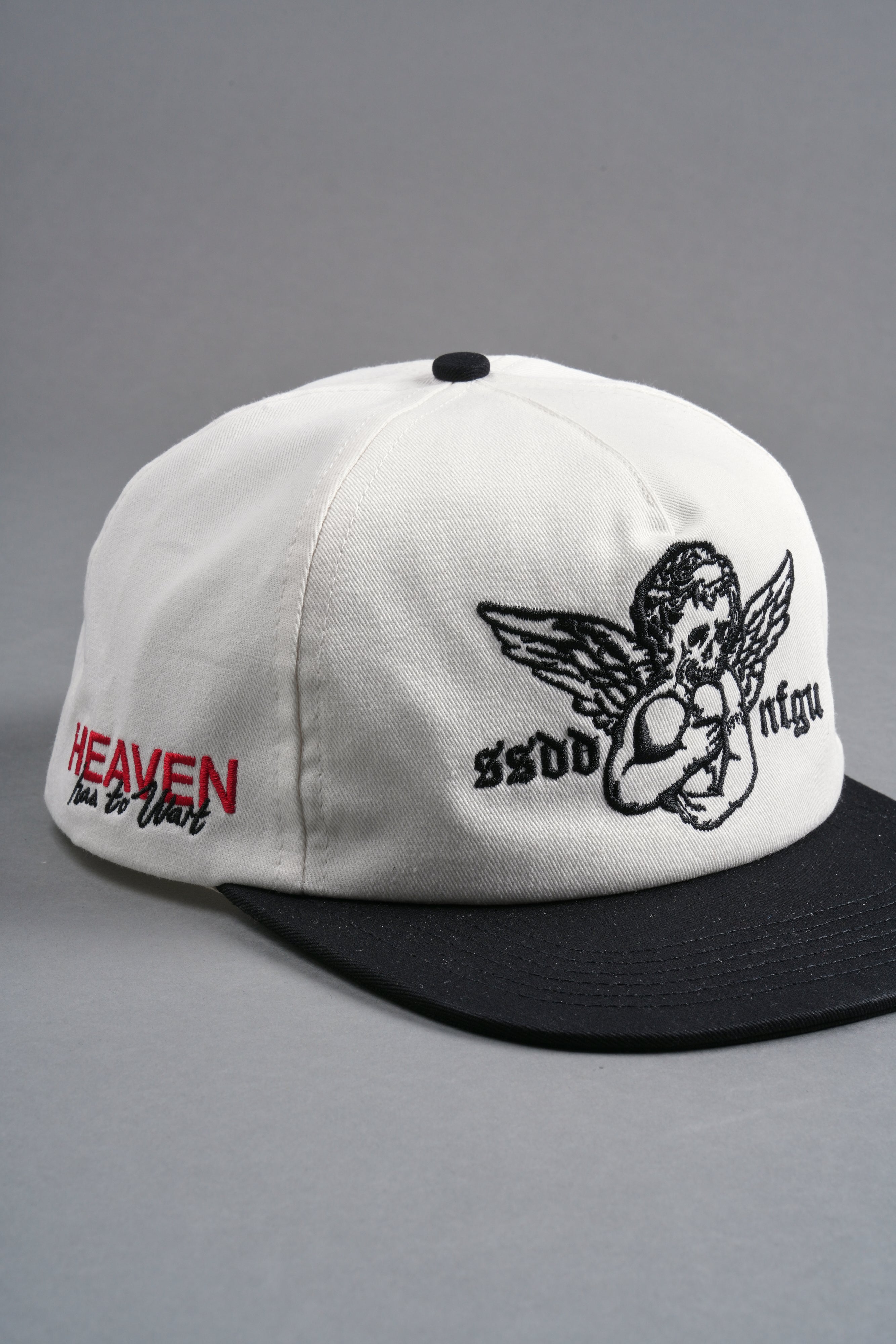 Shielded Heart 5 Panel Hat in Cream/Black