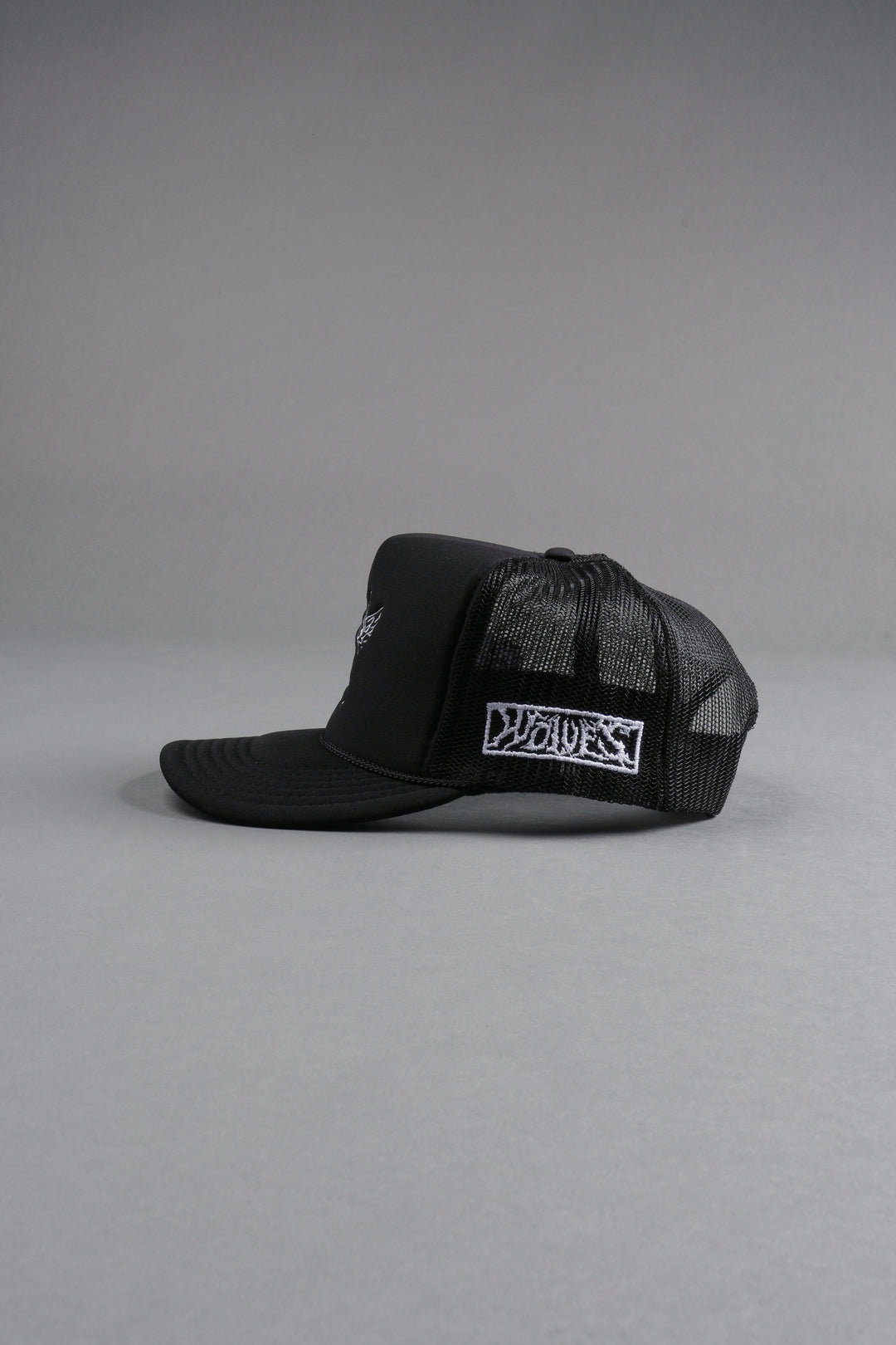 Cherub and the Skull Trucker Hat in Black