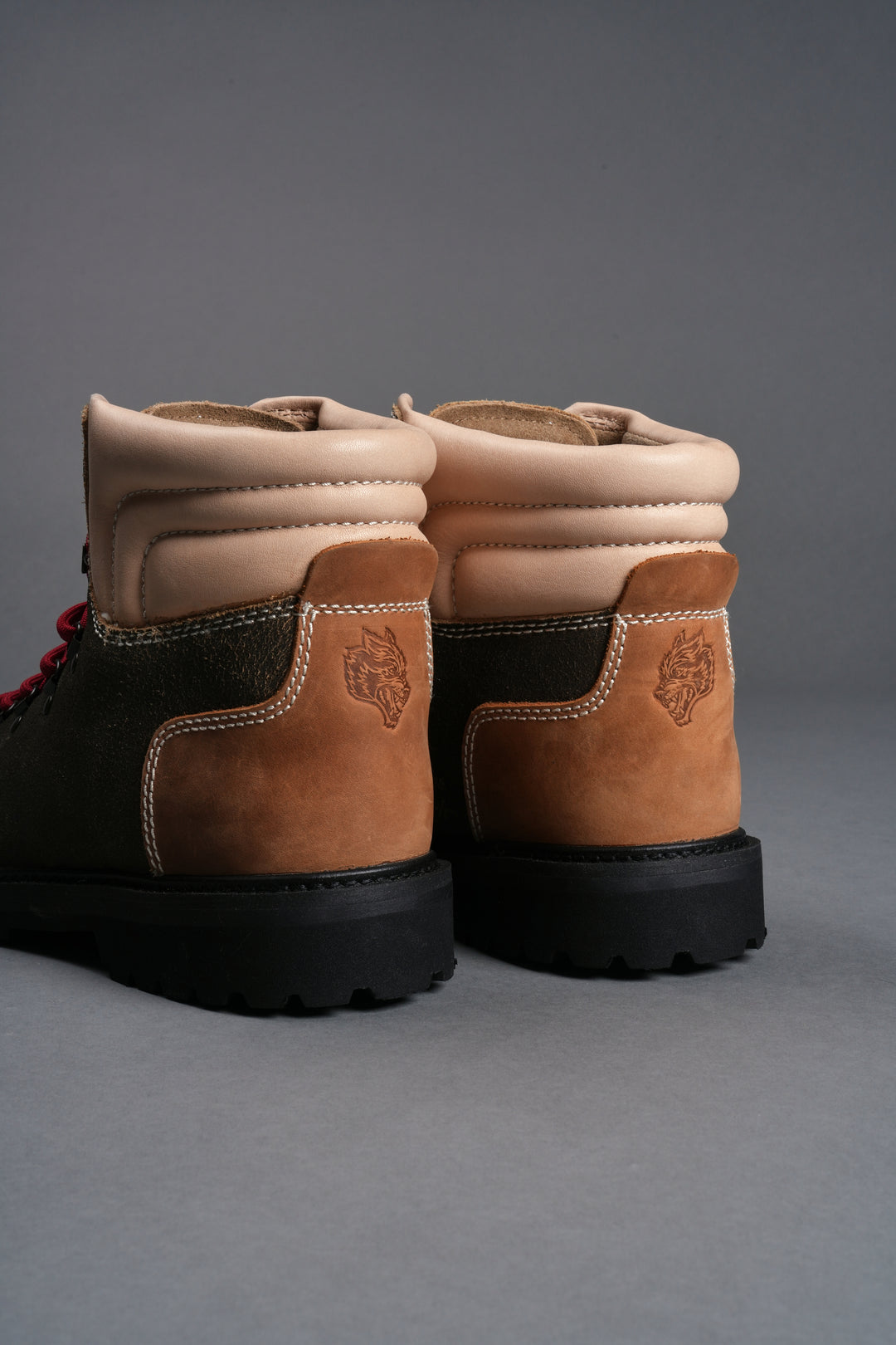 Von Wolf Boots in Brown/Tan