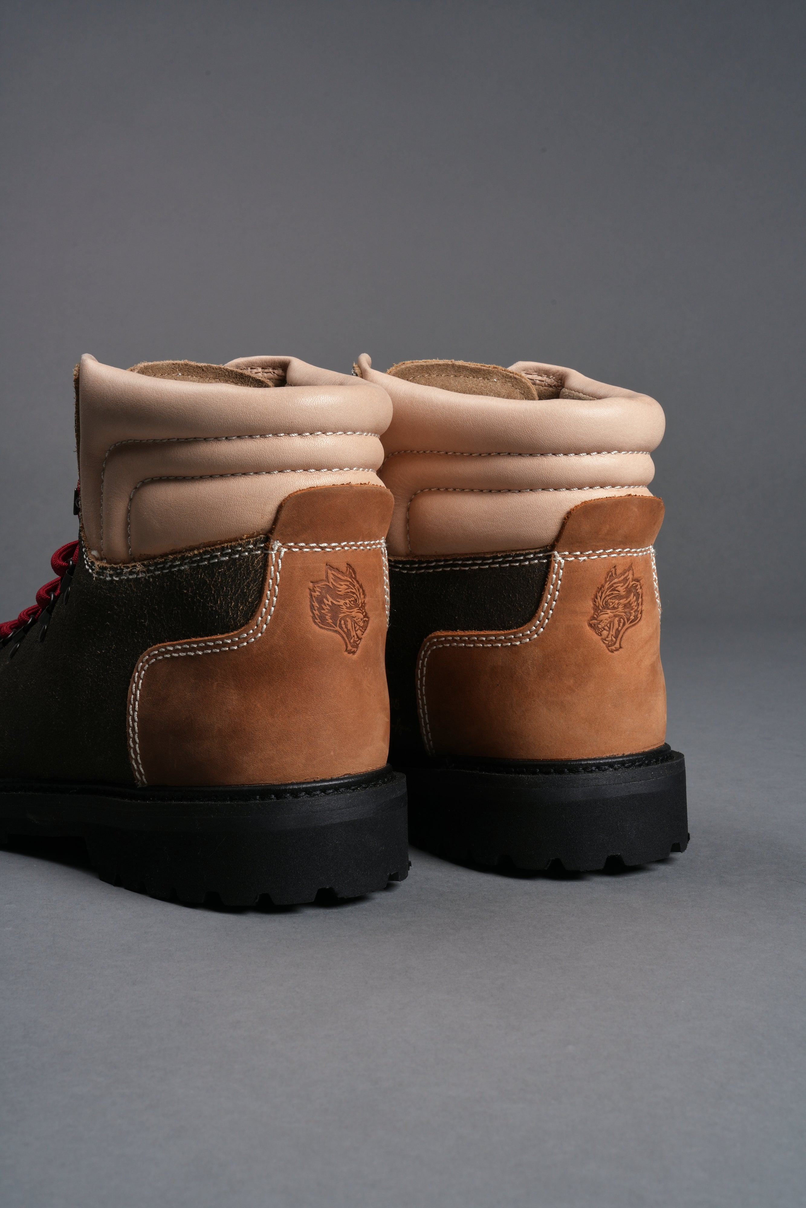 Von Wolf Boots in Brown/Tan