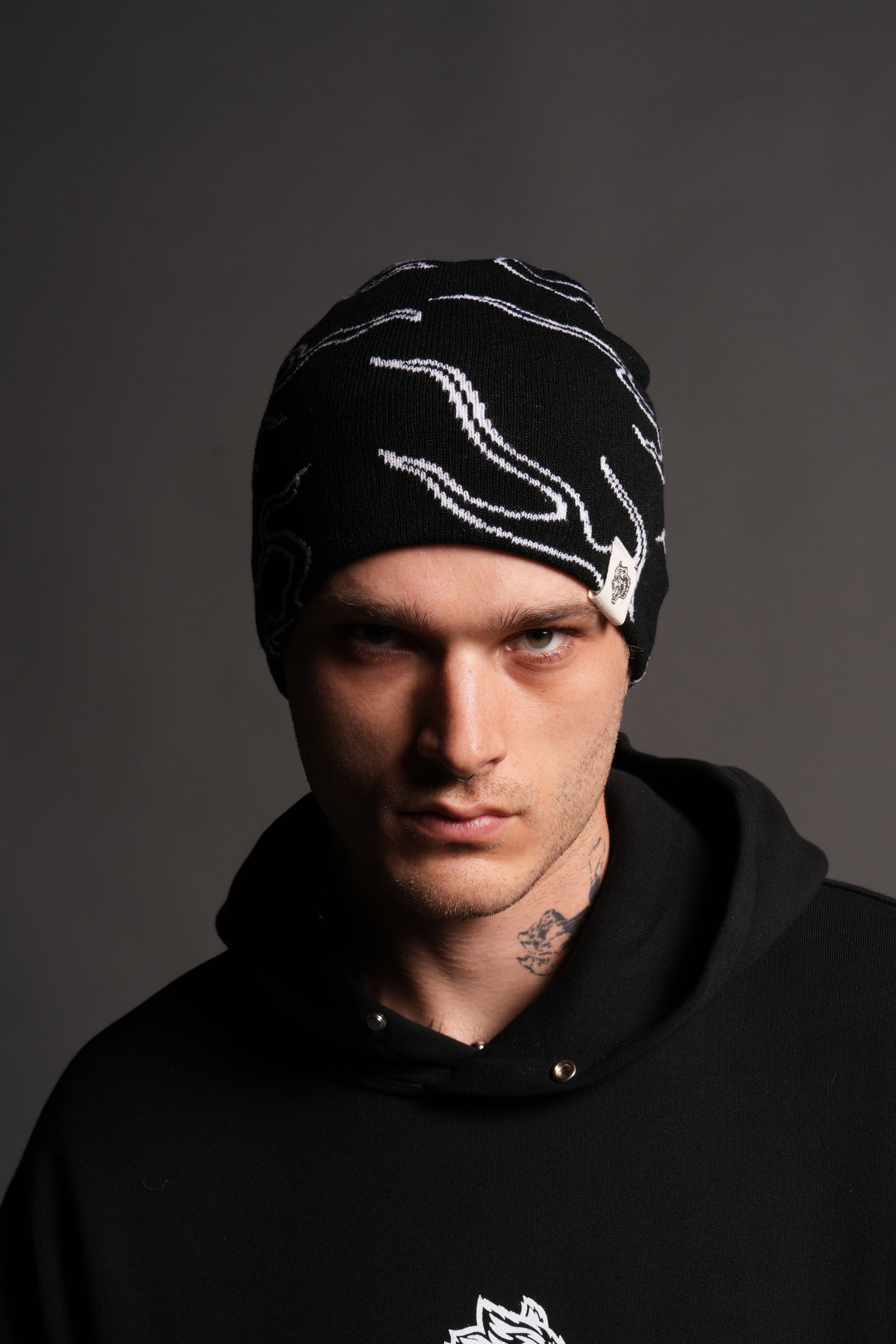 ニット帽/ビーニー Darc Sport NO WEAPON Family Beanie Black Our Fire Cap Beanie in Black/White – DarcSport