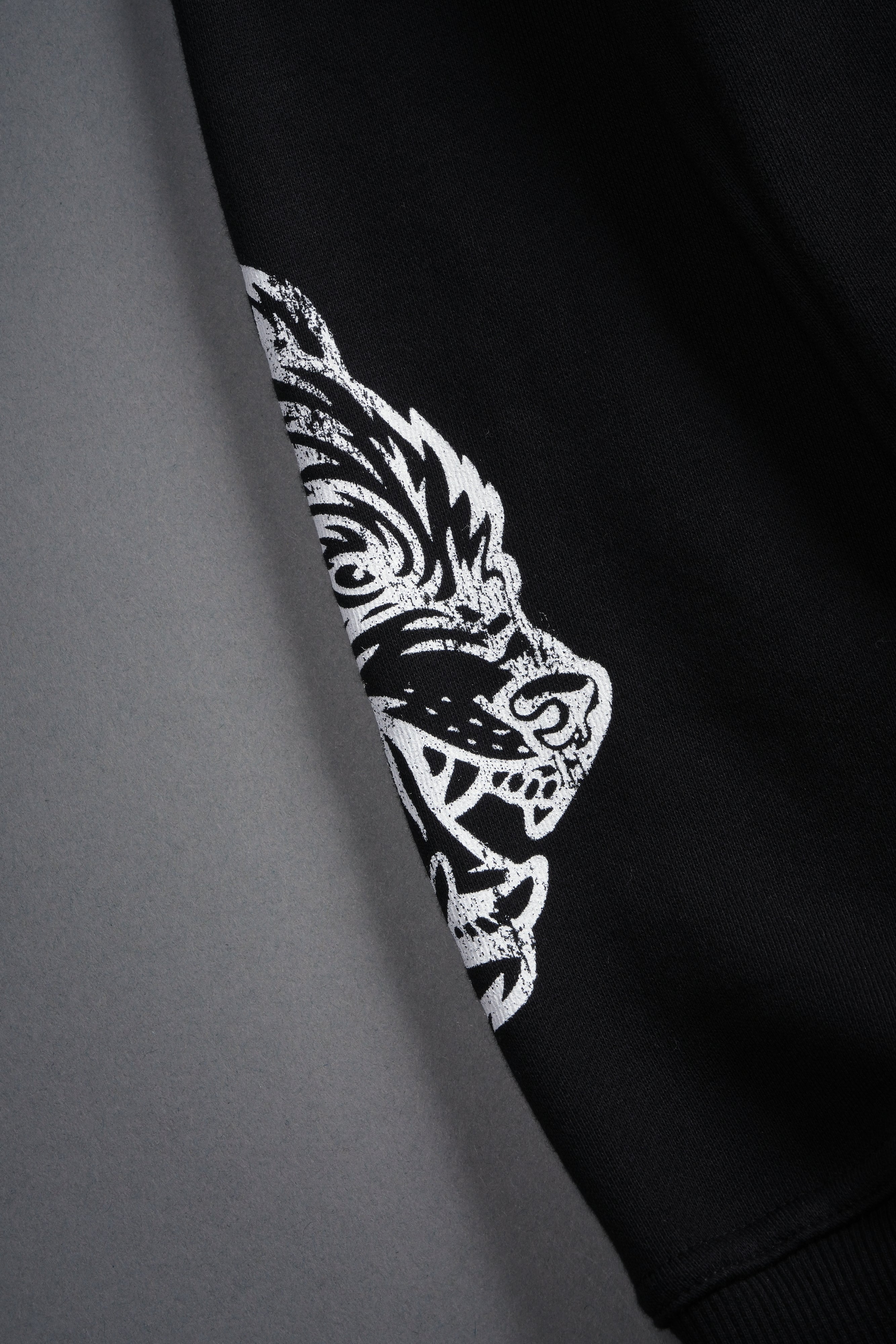 Darc Clouds London Crewneck in Black