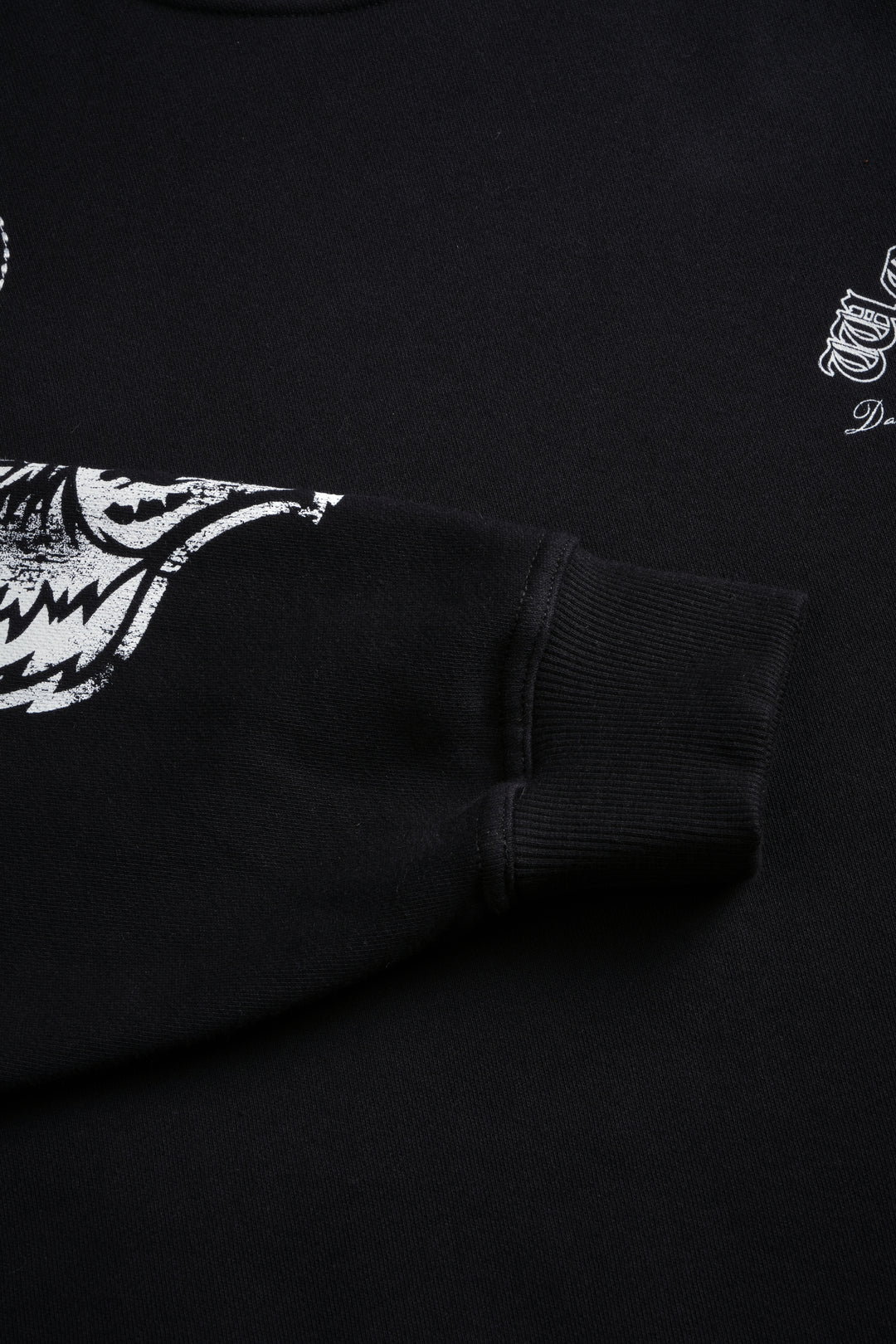Darc Clouds London Crewneck in Black