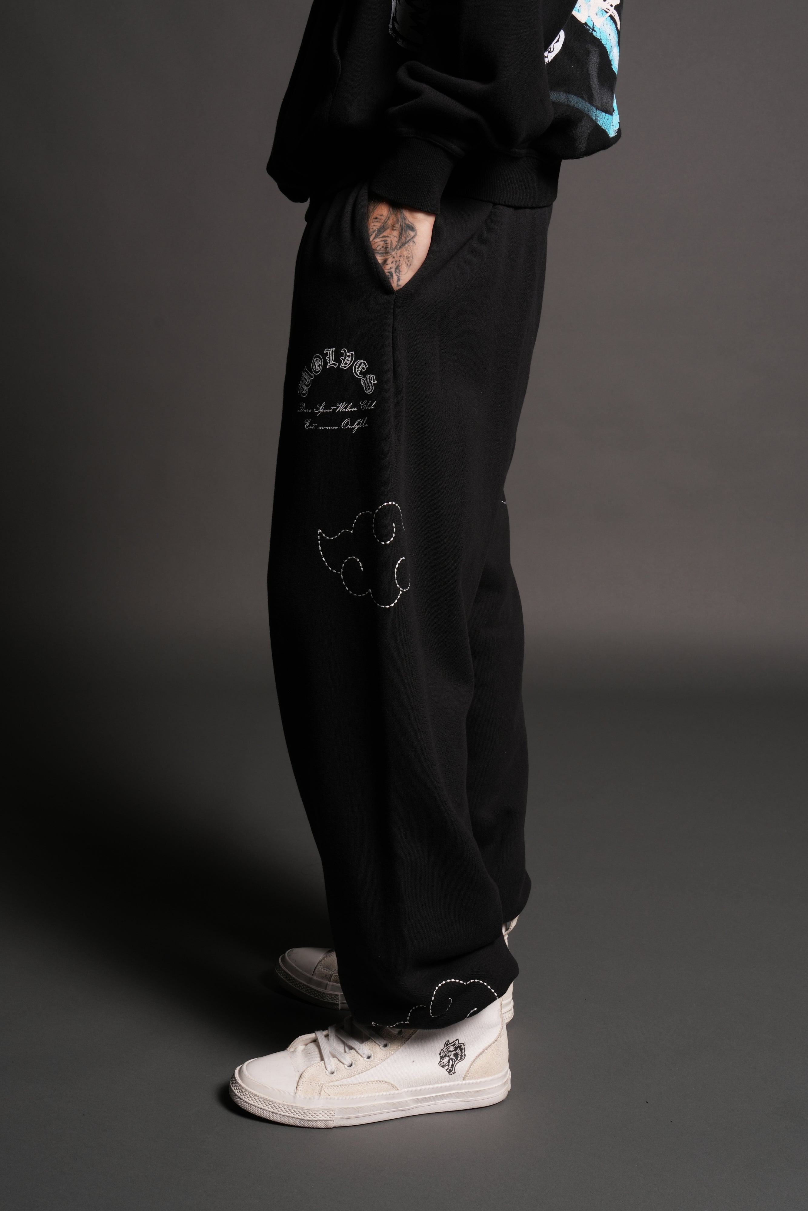 Darc Clouds Lightweight Lounger Sweat Pants in Black