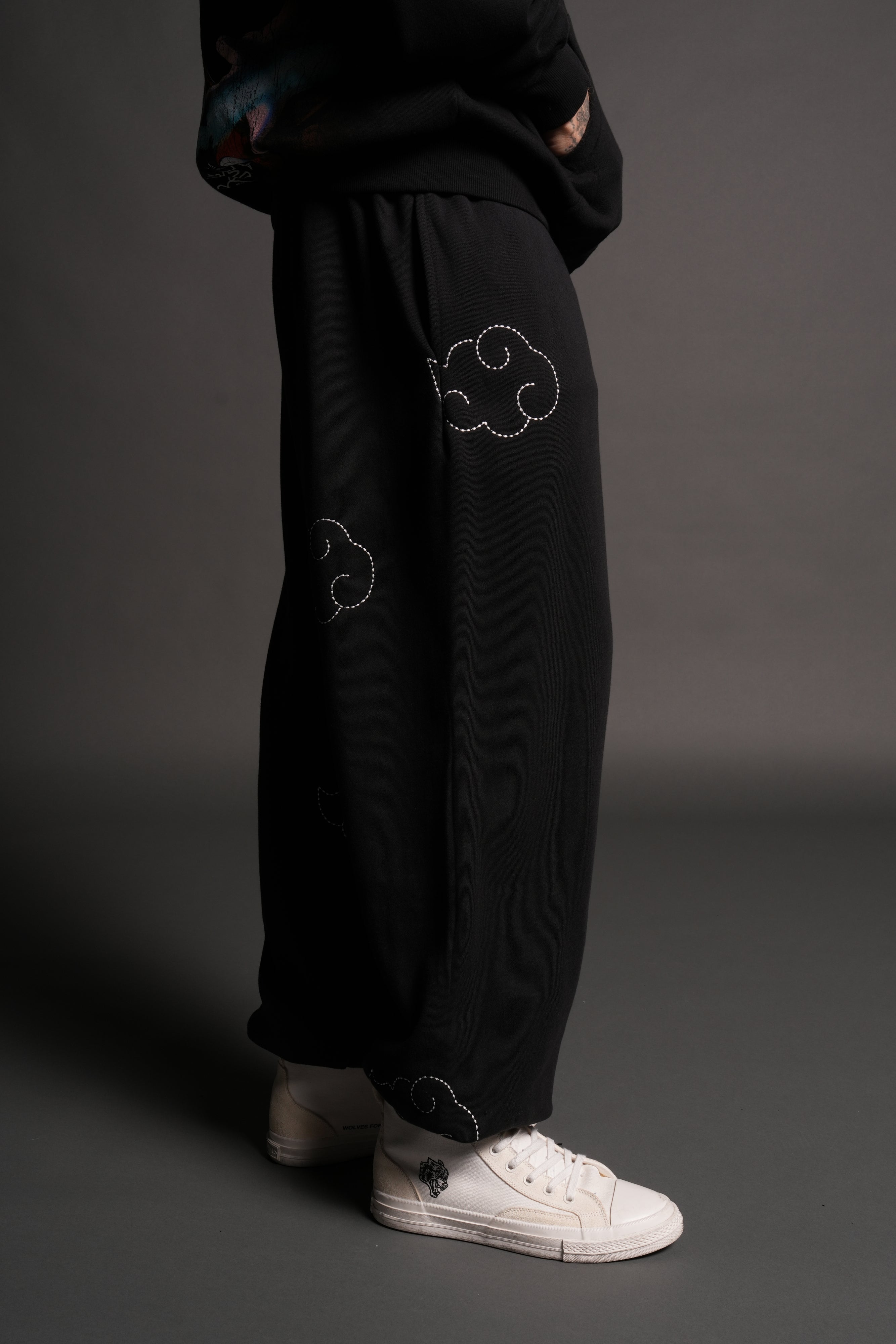 Darc Clouds Lightweight Lounger Sweat Pants in Black
