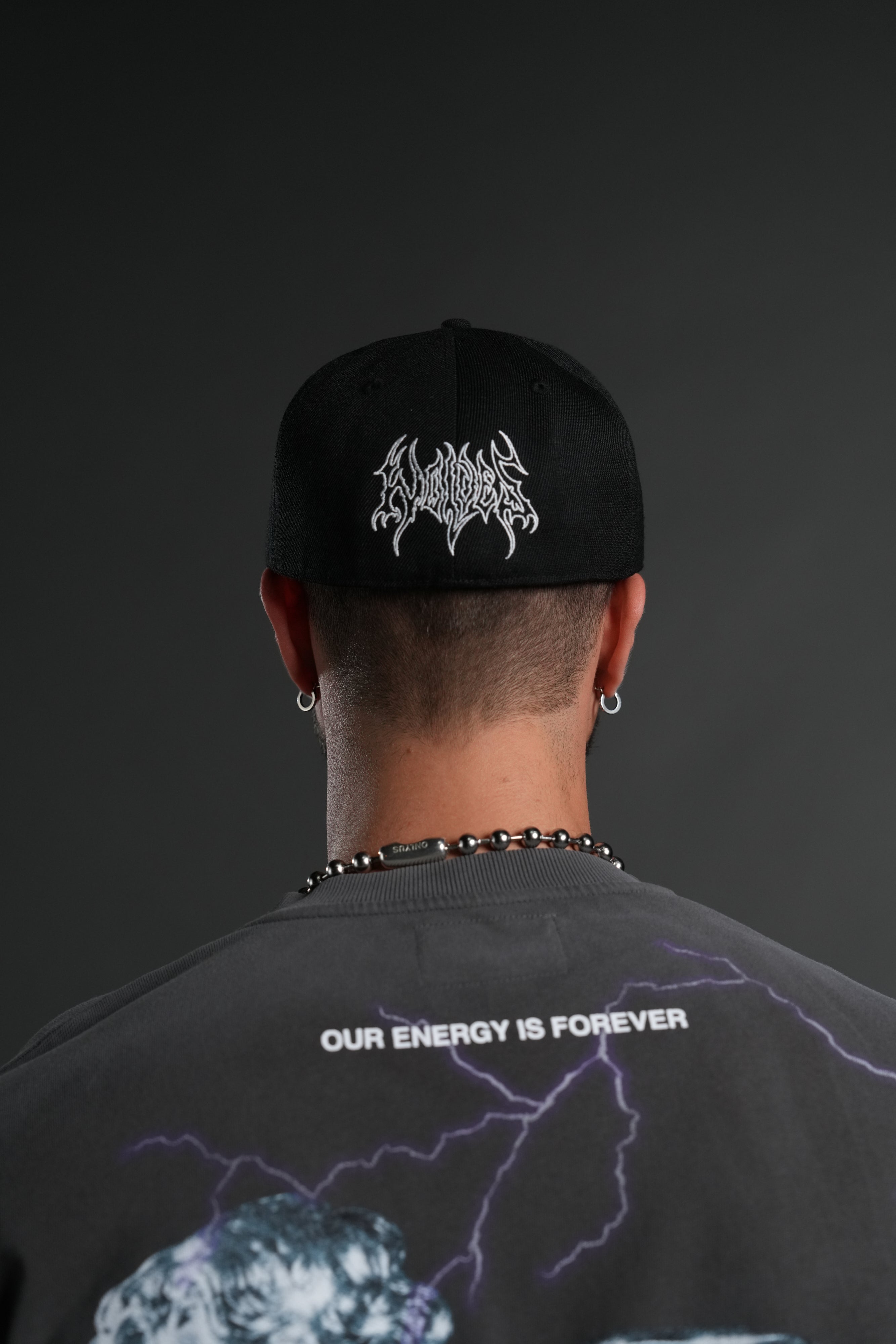 Finite Flame Fitted Cap in Black