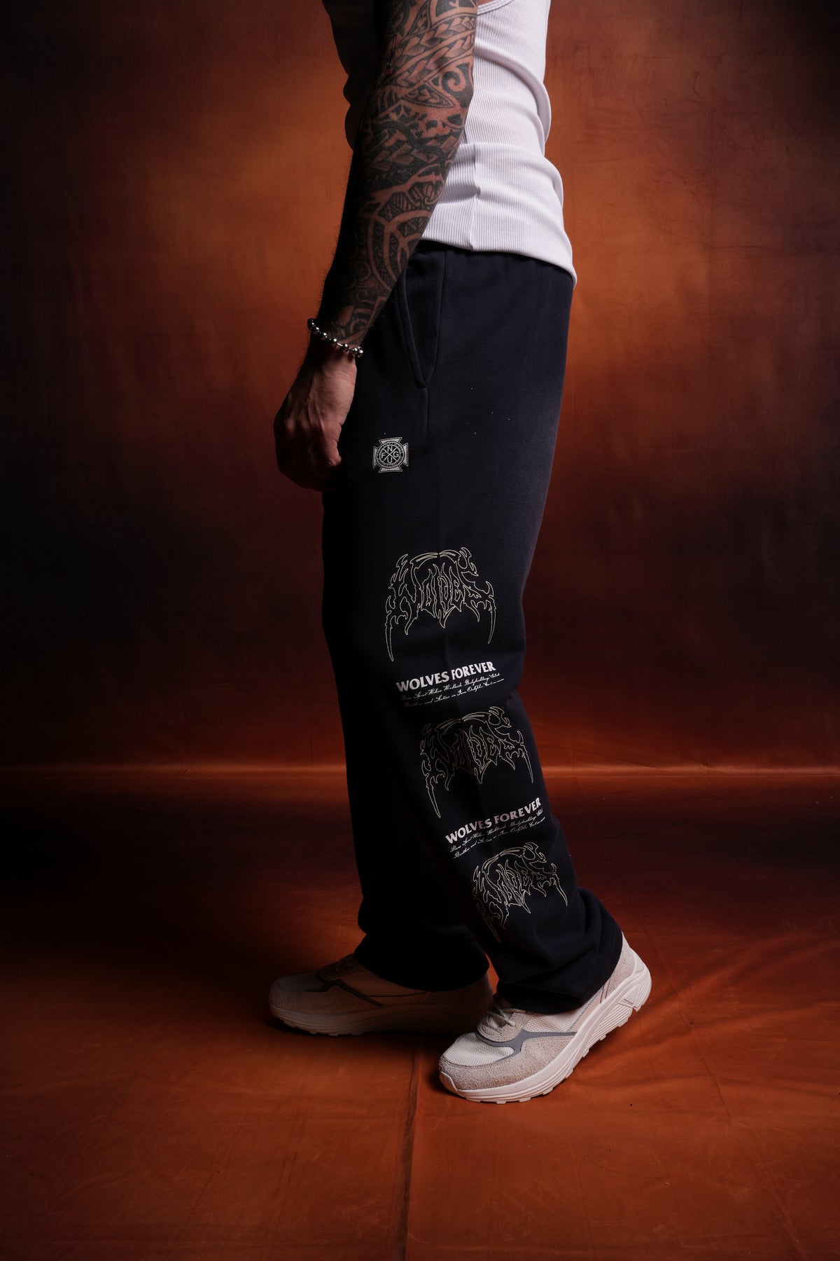 Wolves Hesh Forever Bigelow Sweat Pants in Nightshade Sun Fade – DarcSport