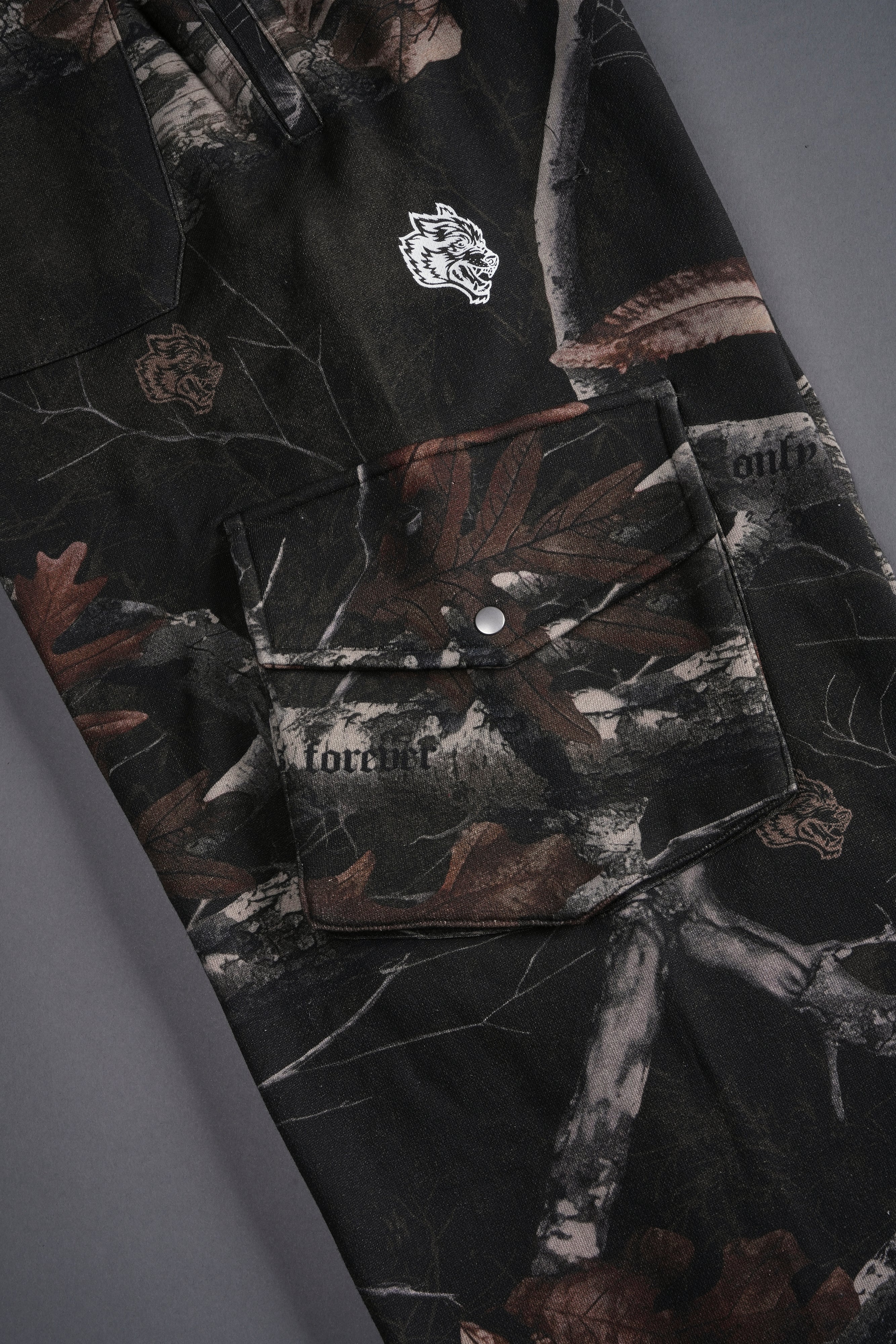 Darc Sport Wolves Durst Cargo Sweats in Darc Brown Woodland Camo